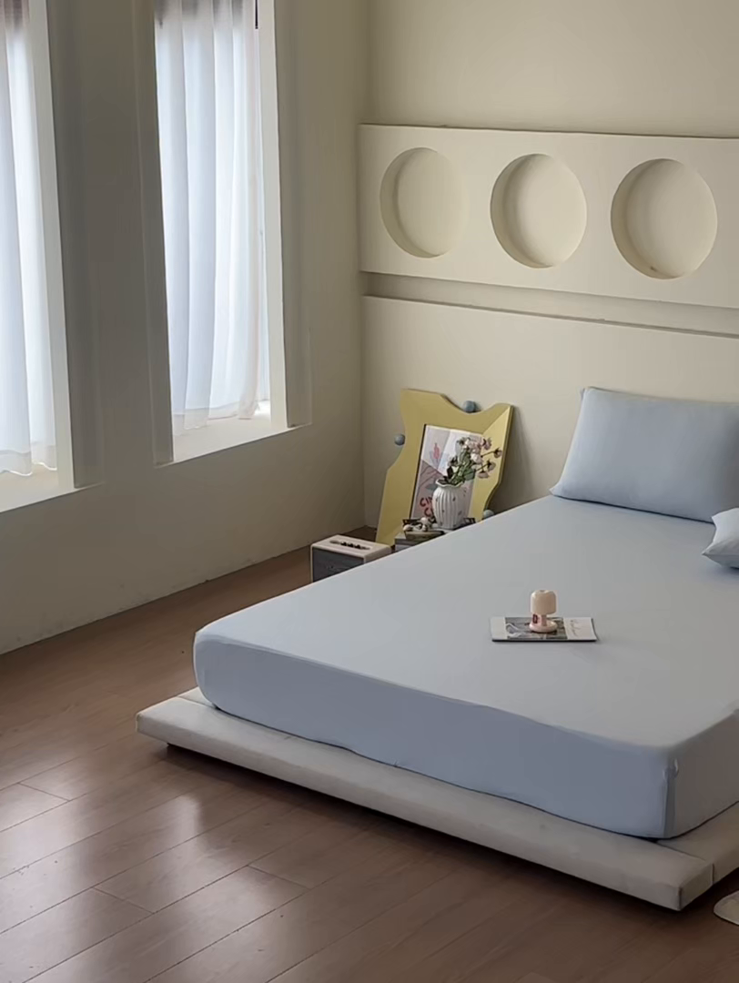 91家纺网 家纺一手货源 找家纺 亿梵家居 2026新款A类锦氨凉感床笠某姆同款冰皮纯色床笠全包围三件套 轻奢灰