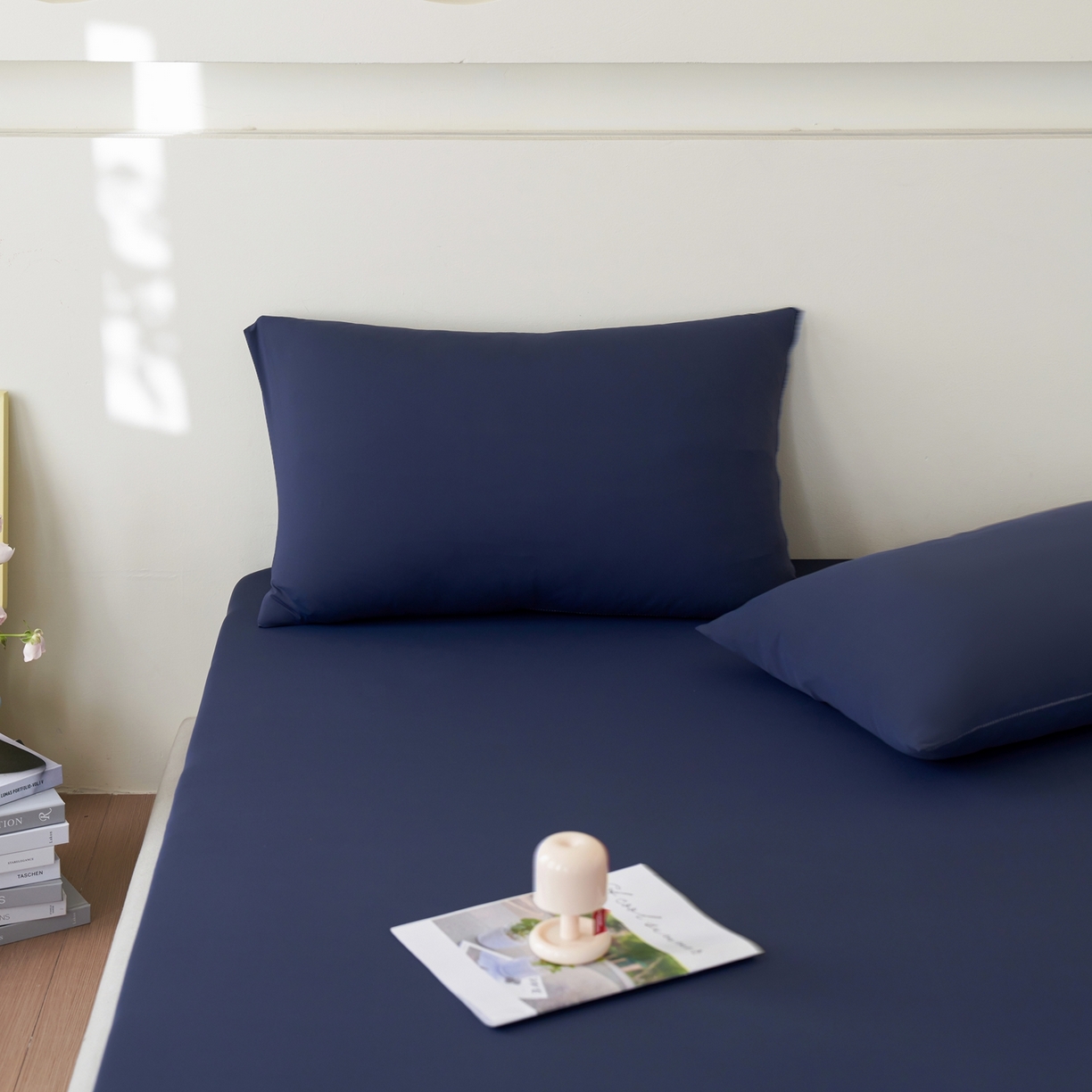 91家纺网 家纺一手货源 找家纺 亿梵家居 2026新款A类锦氨凉感床笠某姆同款冰皮纯色床笠全包围三件套 深睡蓝