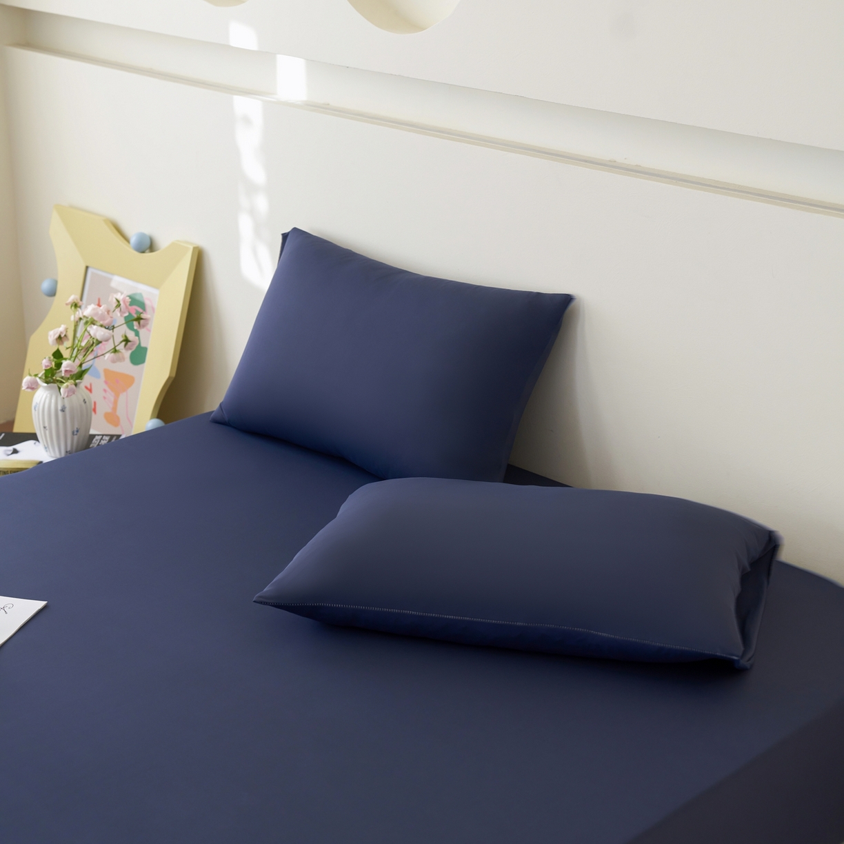 91家纺网 家纺一手货源 找家纺 亿梵家居 2026新款A类锦氨凉感床笠某姆同款冰皮纯色床笠全包围三件套 深睡蓝