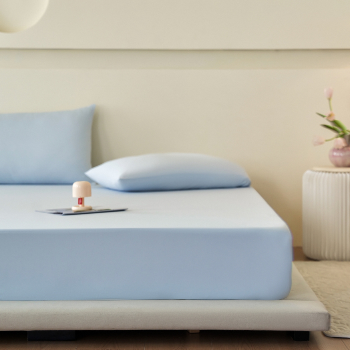 91家纺网 家纺一手货源 找家纺 亿梵家居 2026新款A类锦氨凉感床笠某姆同款冰皮纯色床笠全包围三件套 天空蓝