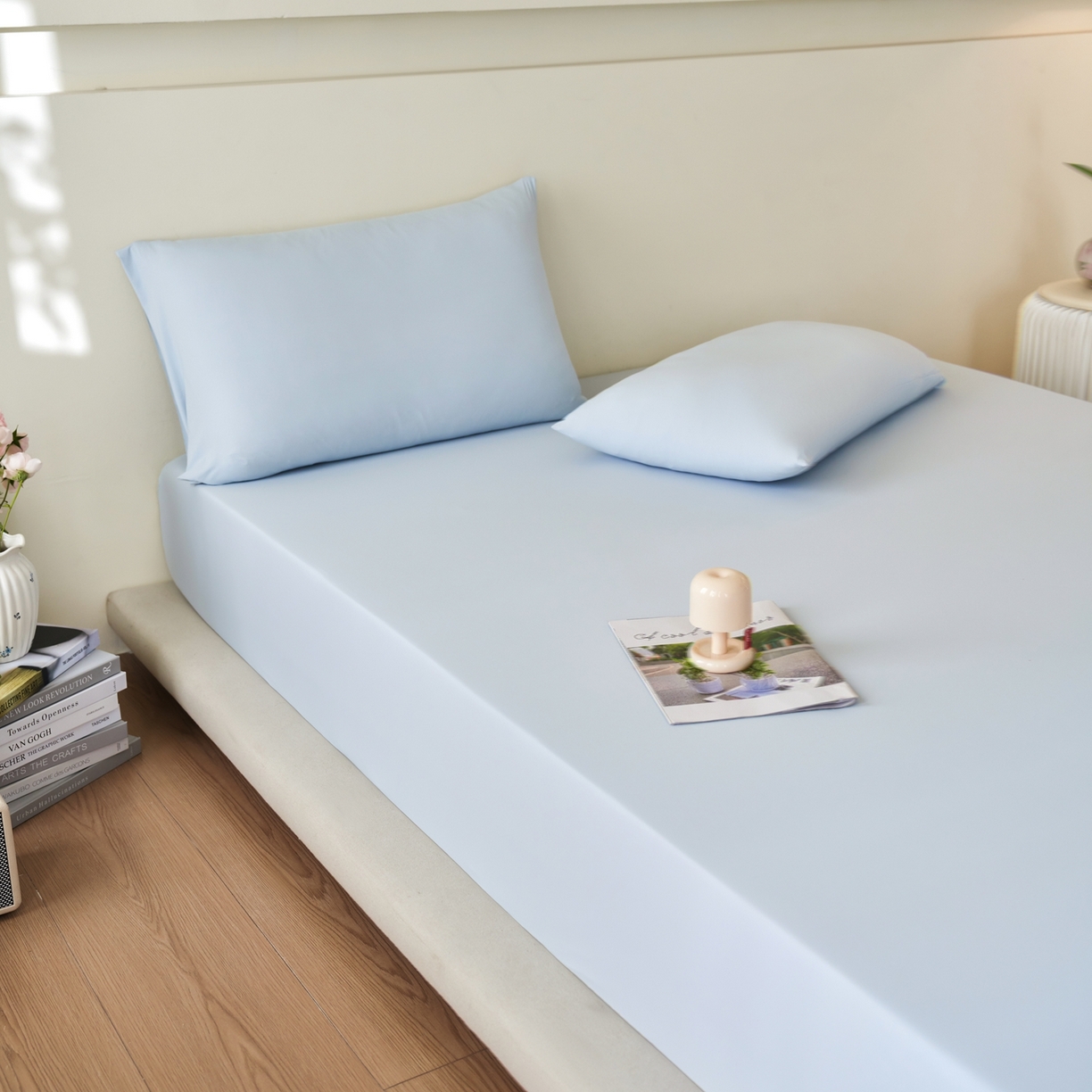 91家纺网 家纺一手货源 找家纺 亿梵家居 2026新款A类锦氨凉感床笠某姆同款冰皮纯色床笠全包围三件套 天空蓝