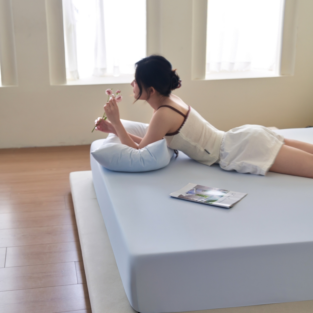 91家纺网 家纺一手货源 找家纺 亿梵家居 2026新款A类锦氨凉感床笠某姆同款冰皮纯色床笠全包围三件套 天空蓝