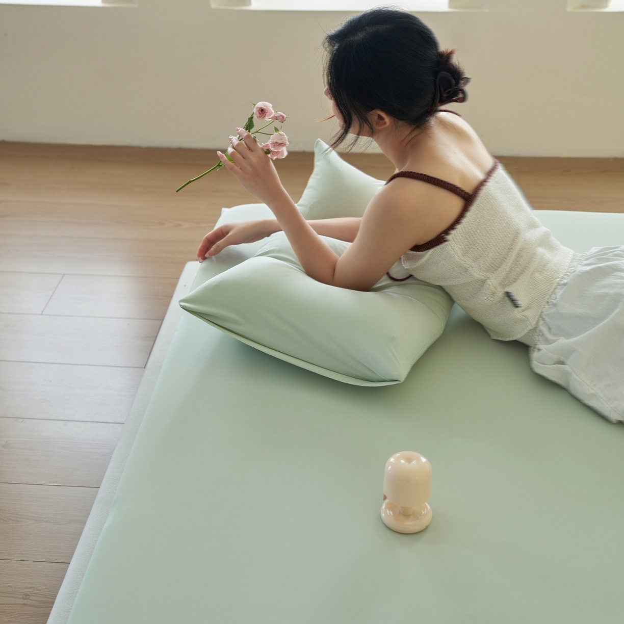 91家纺网 家纺一手货源 找家纺 亿梵家居 2026新款A类锦氨凉感床笠某姆同款冰皮纯色床笠全包围三件套 星辰绿