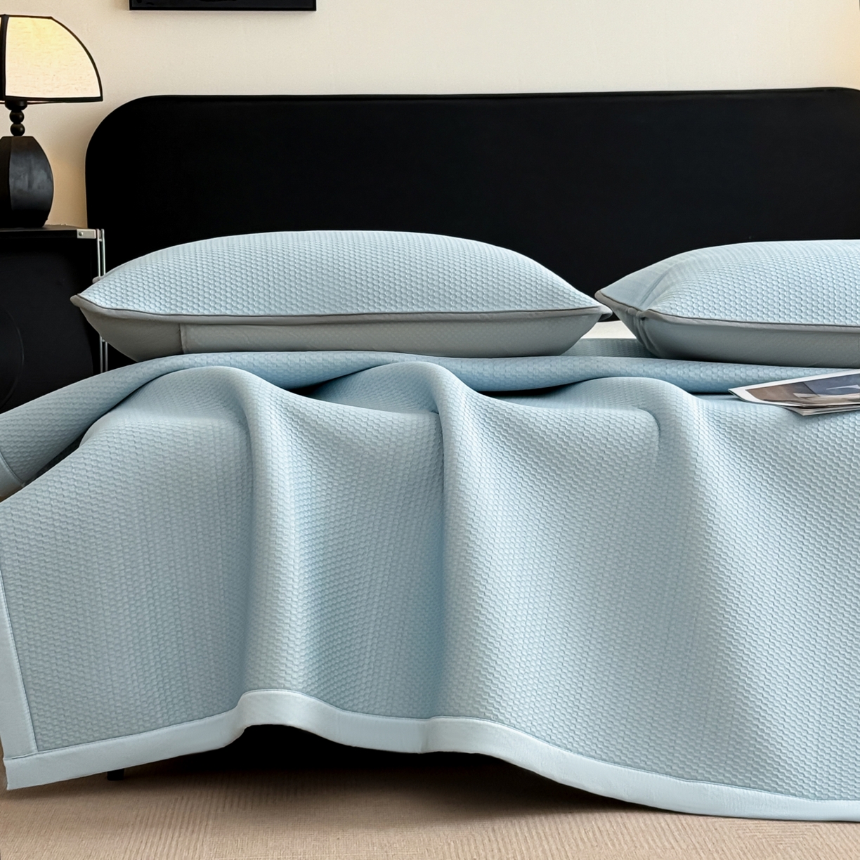 91家纺网 家纺一手货源 找家纺 欧邦 2026新款PE中分子提花冰豆豆床笠凉席 蜂巢-浅蓝-凉席款