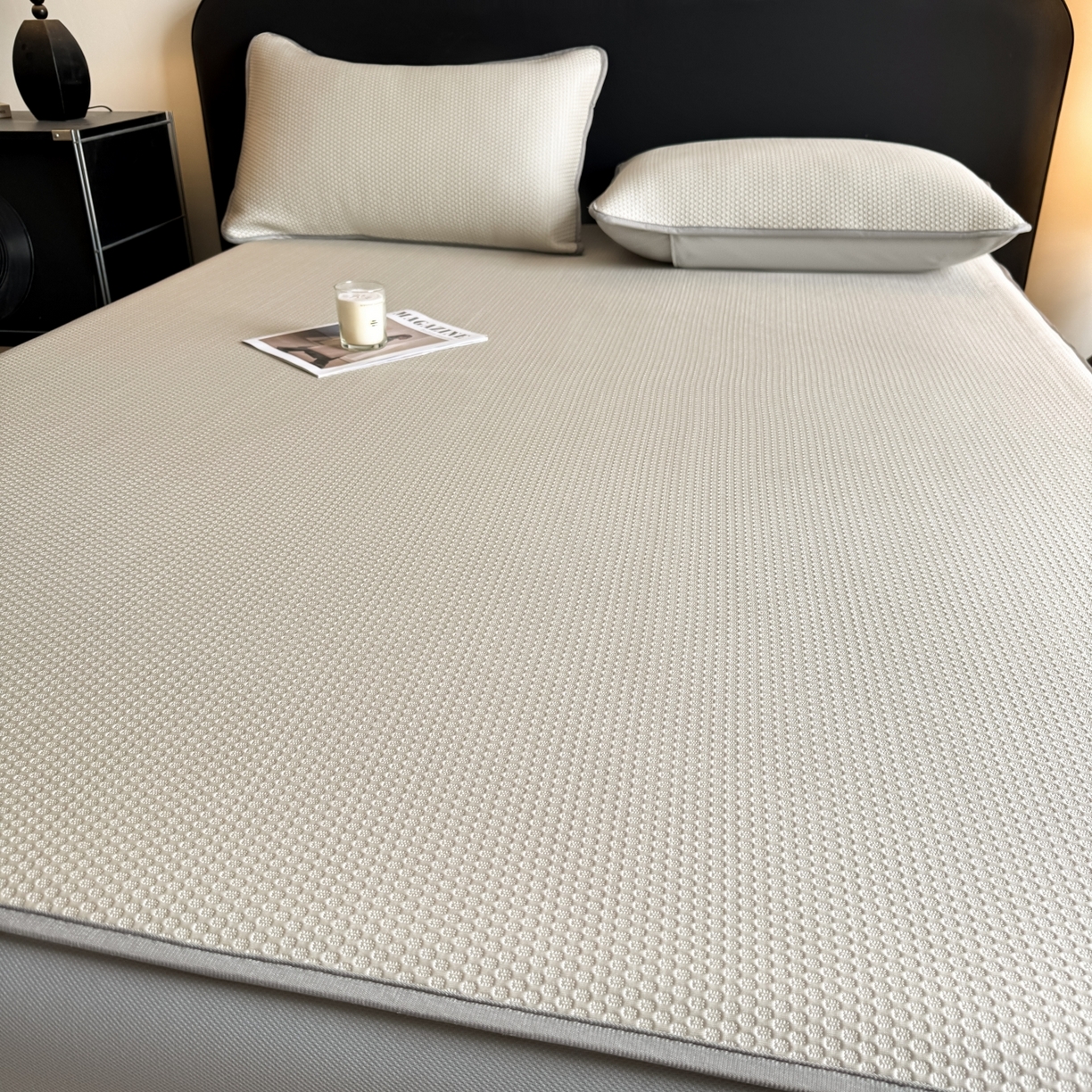 91家纺网 家纺一手货源 找家纺 欧邦 2026新款PE中分子提花冰豆豆床笠凉席 蜂巢-卡其-床笠款