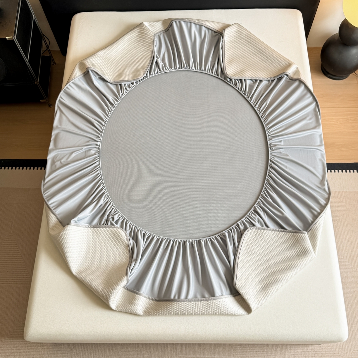 91家纺网 家纺一手货源 找家纺 欧邦 2026新款PE中分子提花冰豆豆床笠凉席 蜂巢-卡其-床笠款