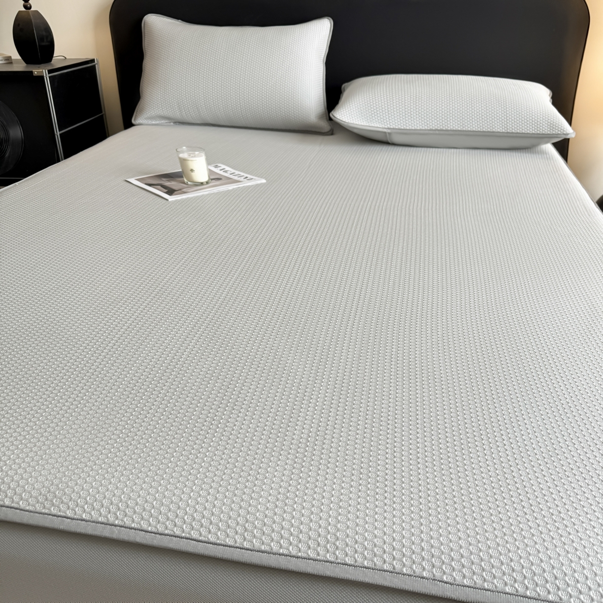 91家纺网 家纺一手货源 找家纺 欧邦 2026新款PE中分子提花冰豆豆床笠凉席 蜂巢-浅灰-床笠款