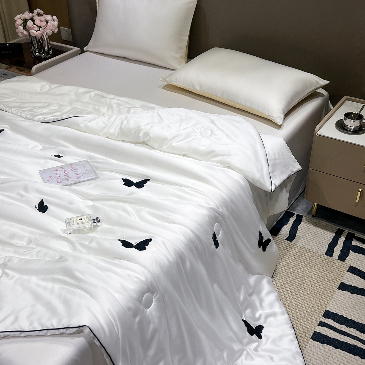 91家纺网 家纺一手货源 找家纺 （总）晨曦家纺 2026新款水洗天丝真丝绣花夏被四件套夏凉被高档刺绣