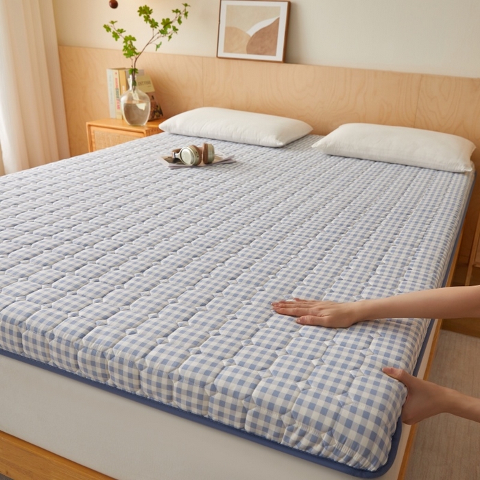 91家纺网 家纺一手货源 找家纺 畅畅家纺 2026新款棉花抗压棉床垫5公分8公分 蓝小格