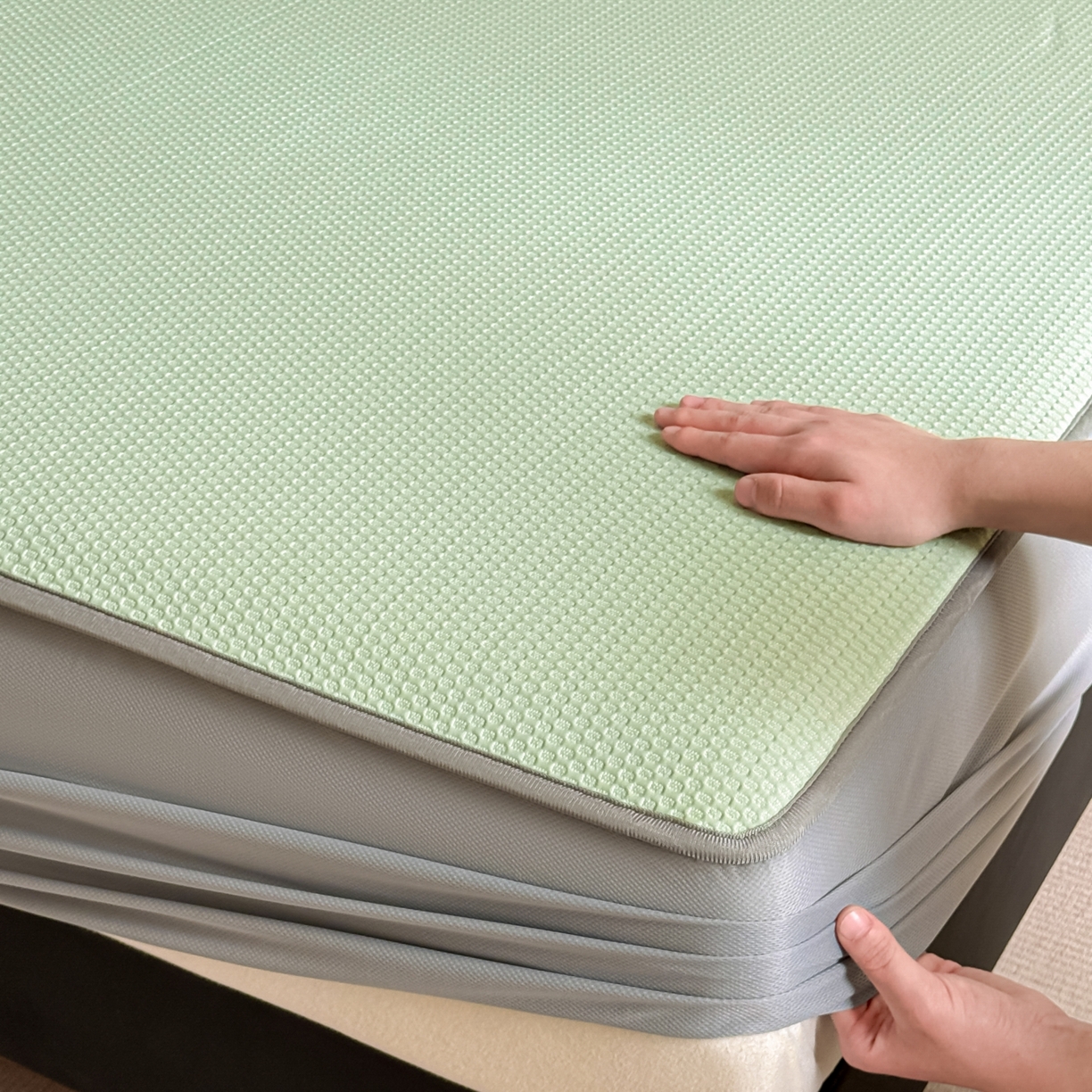 91家纺网 家纺一手货源 找家纺 （总）欧邦 2026新款PE中分子提花冰豆豆凉席床笠夏被套件-蜂巢系列