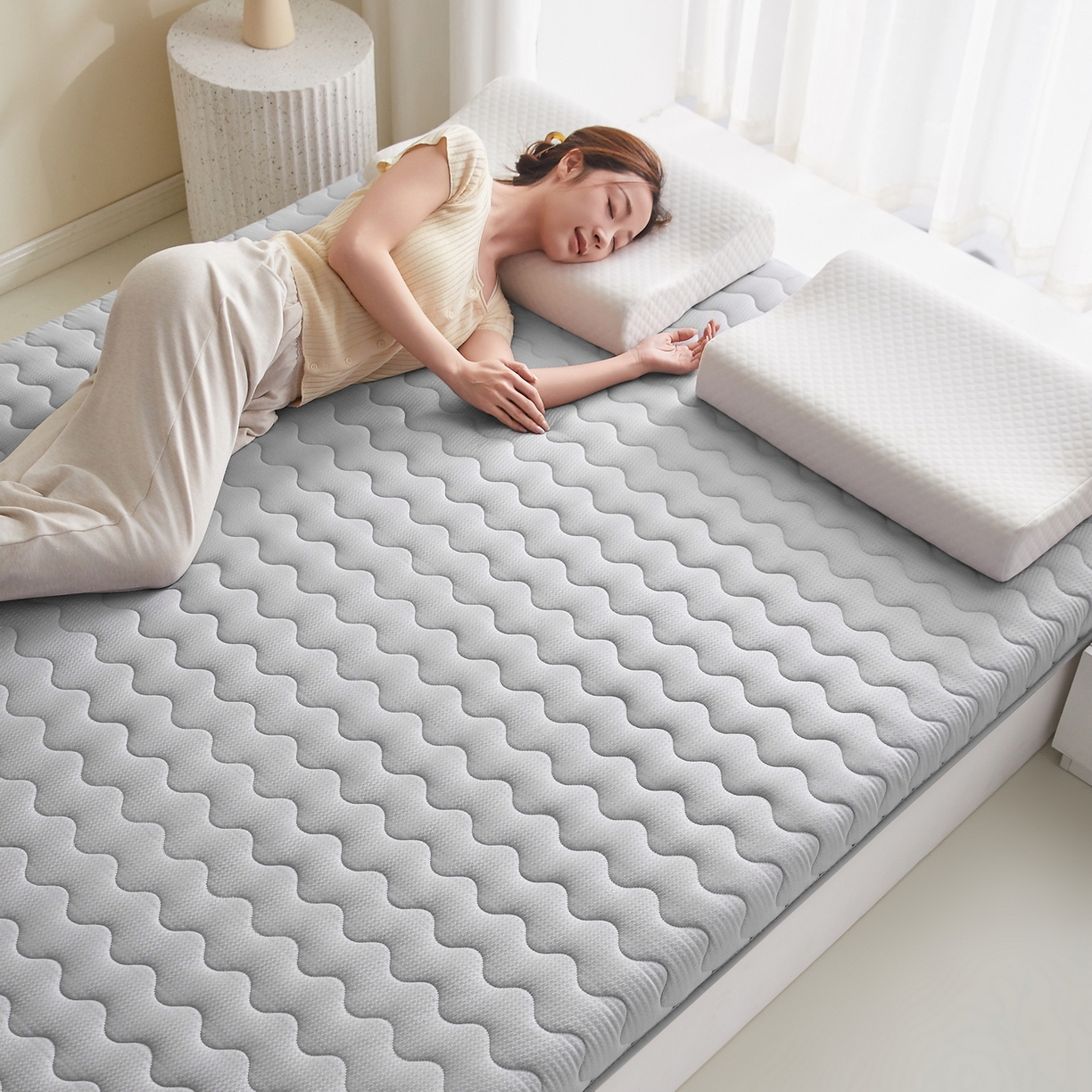 91家纺网 家纺一手货源 找家纺 畅畅家纺 2026新款磨毛泡泡抗压棉床垫 泡泡灰色