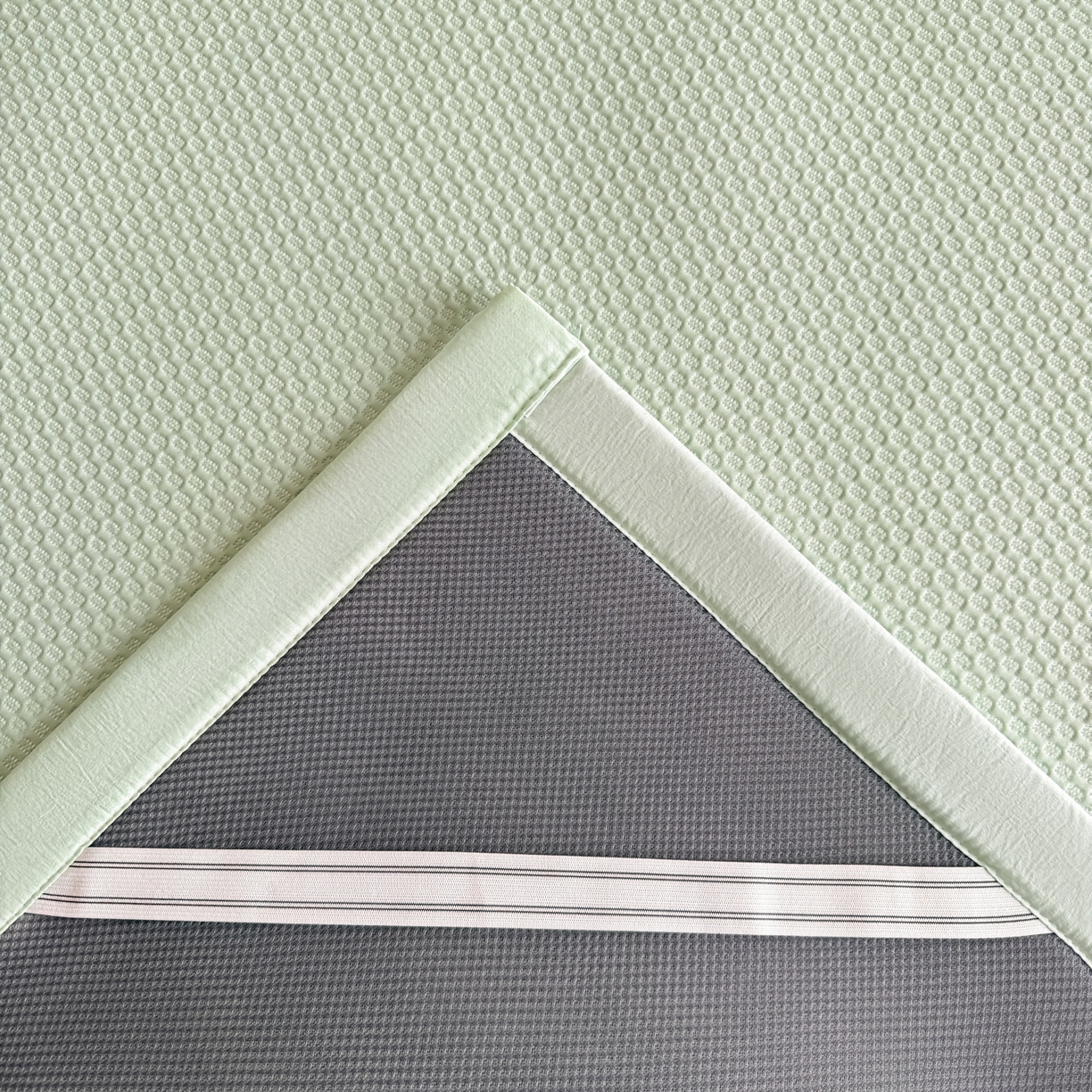 91家纺网 家纺一手货源 找家纺 欧邦 2026新款PE中分子提花冰豆豆凉席床笠夏被套件-蜂巢系列 蜂巢-草绿-凉席款