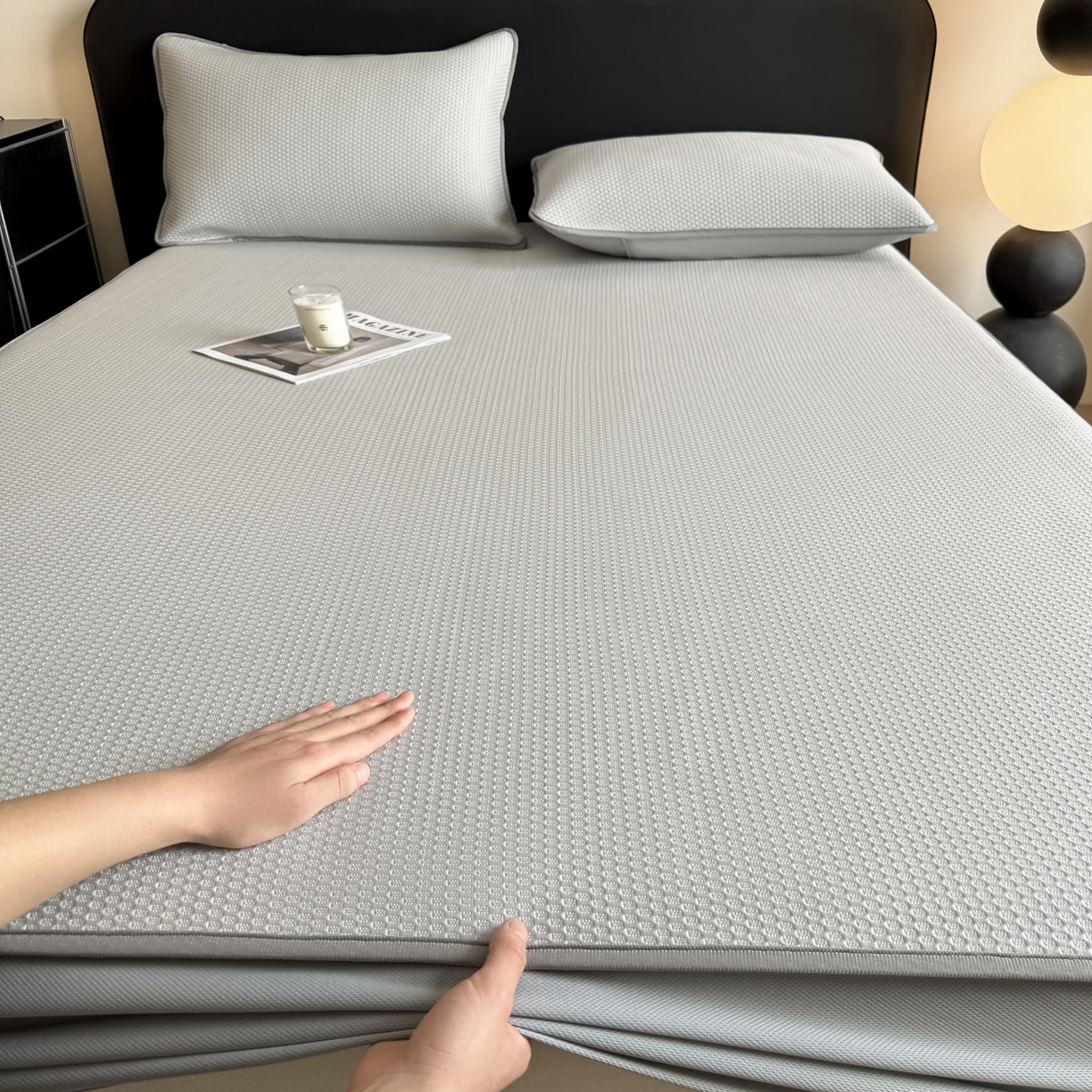 91家纺网 家纺一手货源 找家纺 欧邦 2026新款PE中分子提花冰豆豆凉席床笠夏被套件-蜂巢系列 蜂巢-浅灰-床笠款