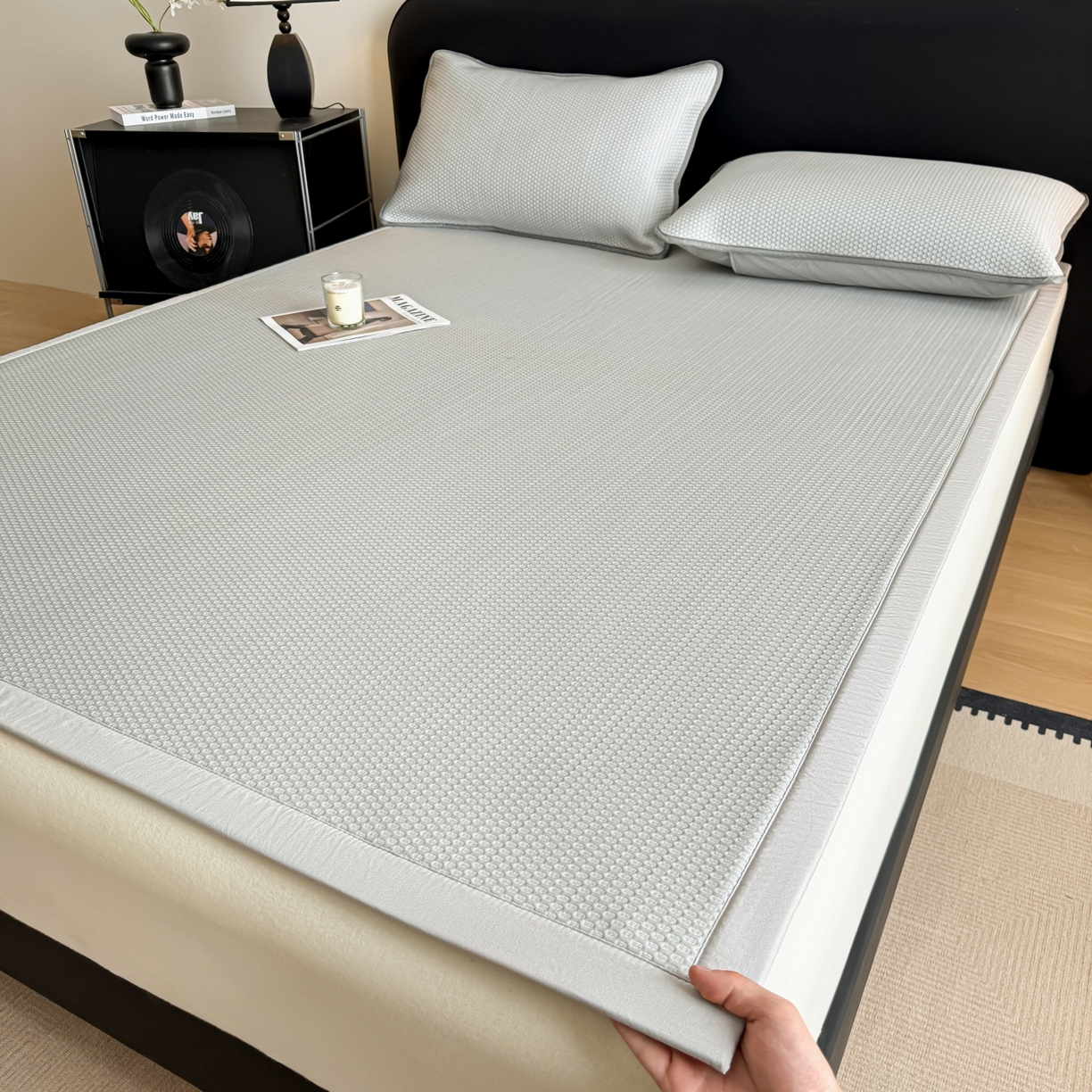 91家纺网 家纺一手货源 找家纺 欧邦 2026新款PE中分子提花冰豆豆凉席床笠夏被套件-蜂巢系列 蜂巢-浅灰-凉席款