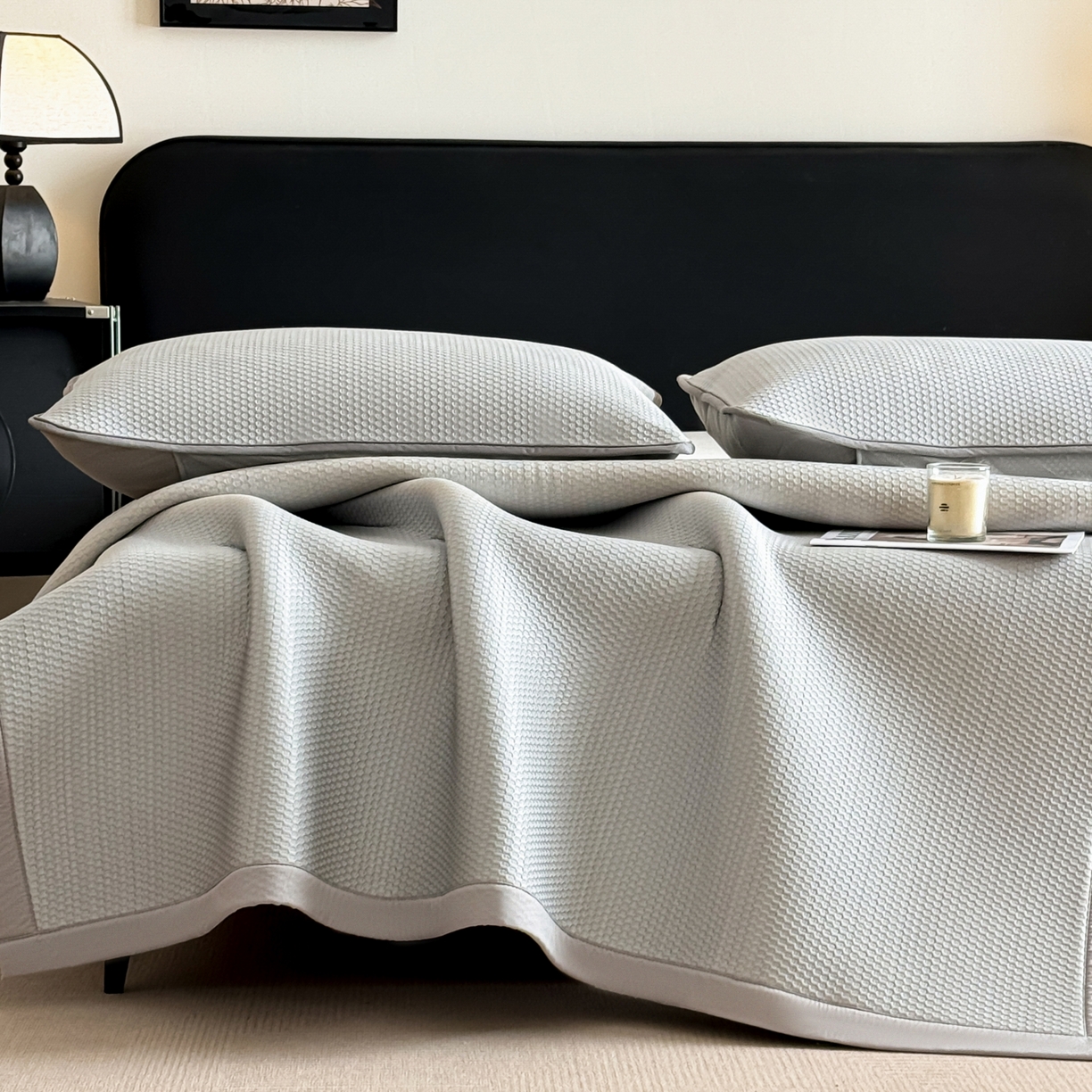 91家纺网 家纺一手货源 找家纺 欧邦 2026新款PE中分子提花冰豆豆凉席床笠夏被套件-蜂巢系列 蜂巢-浅灰-凉席款