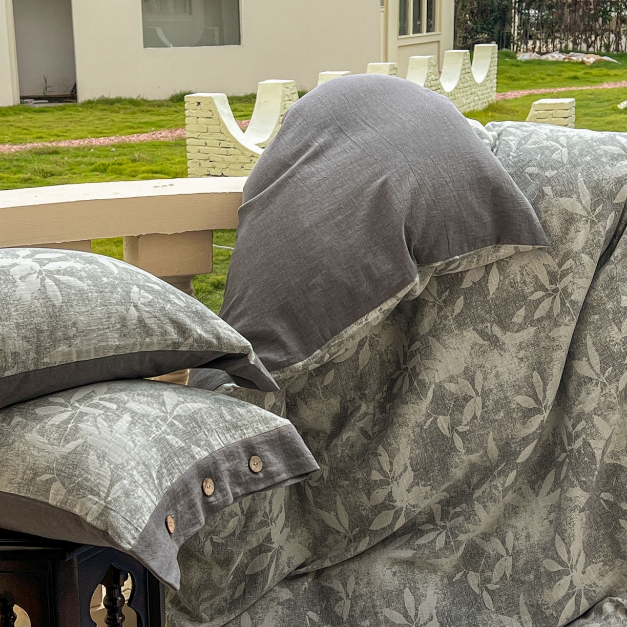 91家纺网 家纺一手货源 找家纺 （总）仰望棉麻双层纱供应链 2026新款茶语一花三色全棉色织提花双层纱纽扣款四件套