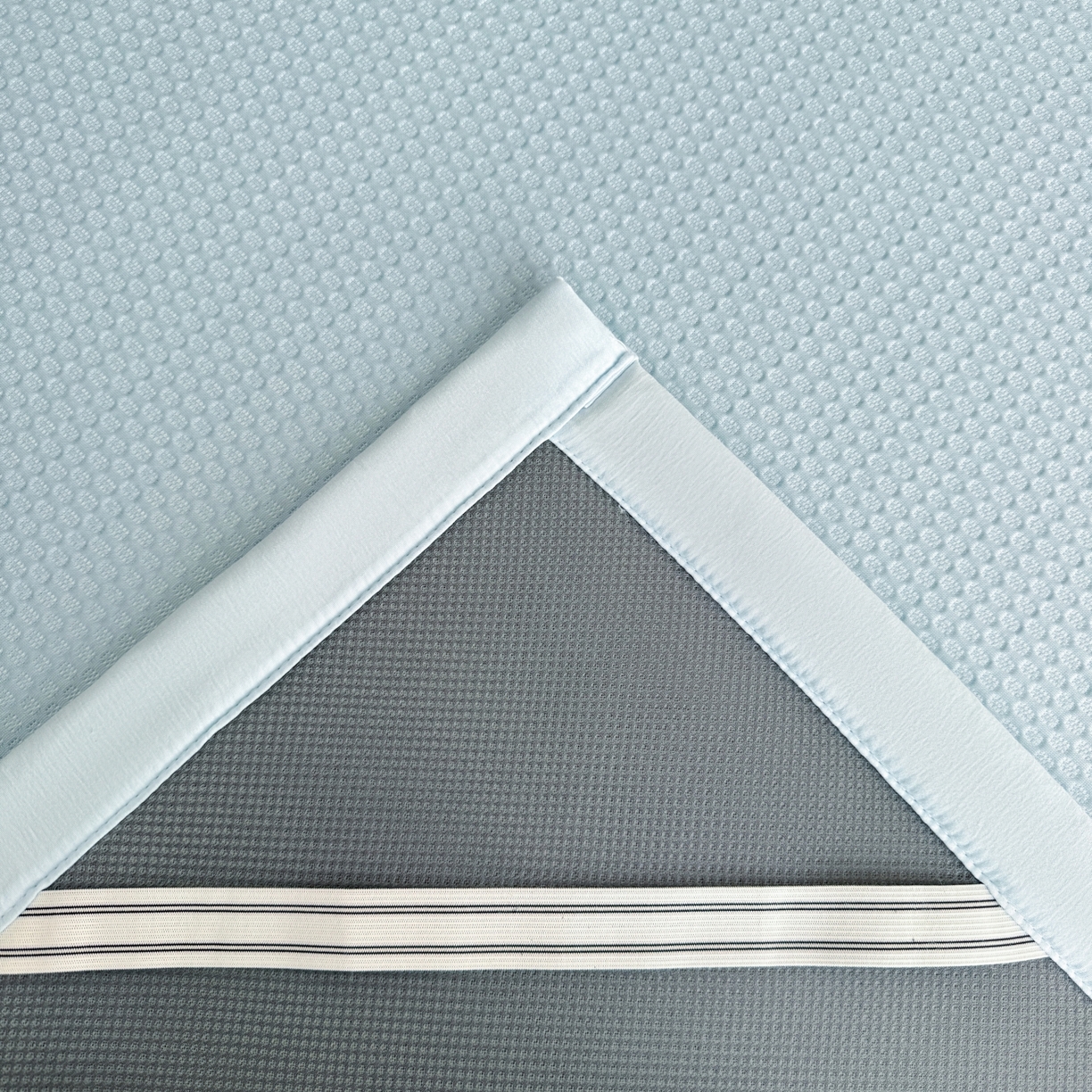 91家纺网 家纺一手货源 找家纺 欧邦 2026新款PE中分子提花冰豆豆凉席床笠夏被套件-蜂巢系列 蜂巢-浅蓝-凉席款