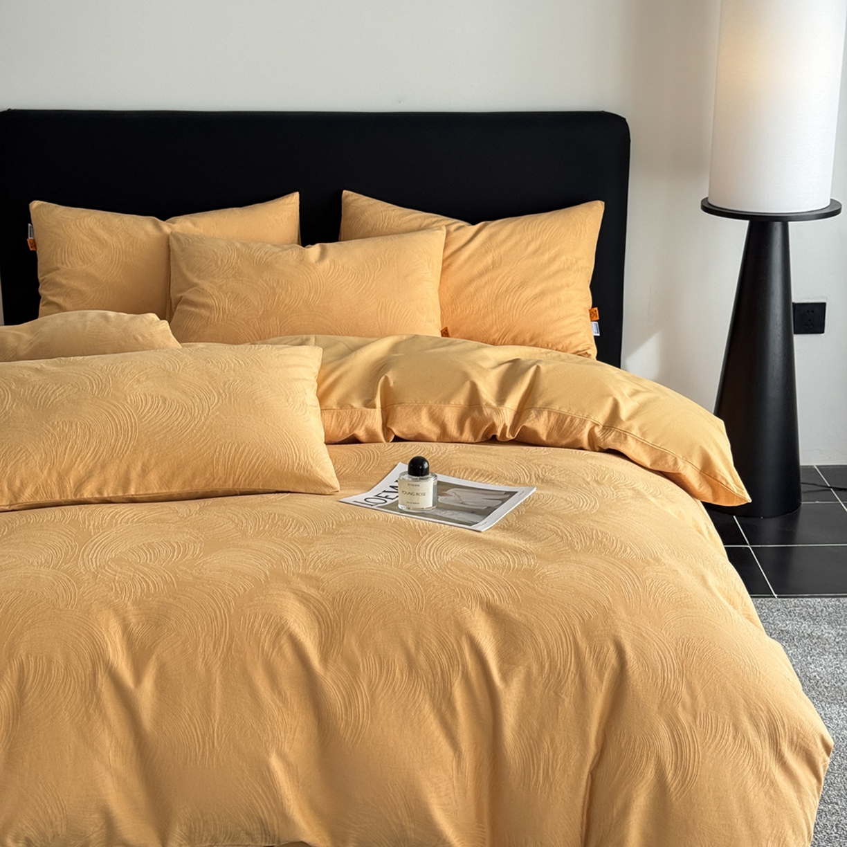 91家纺网 家纺一手货源 找家纺 女子家纺 2026新款40支全棉提花四件套--彩绘系列 彩绘-橘光