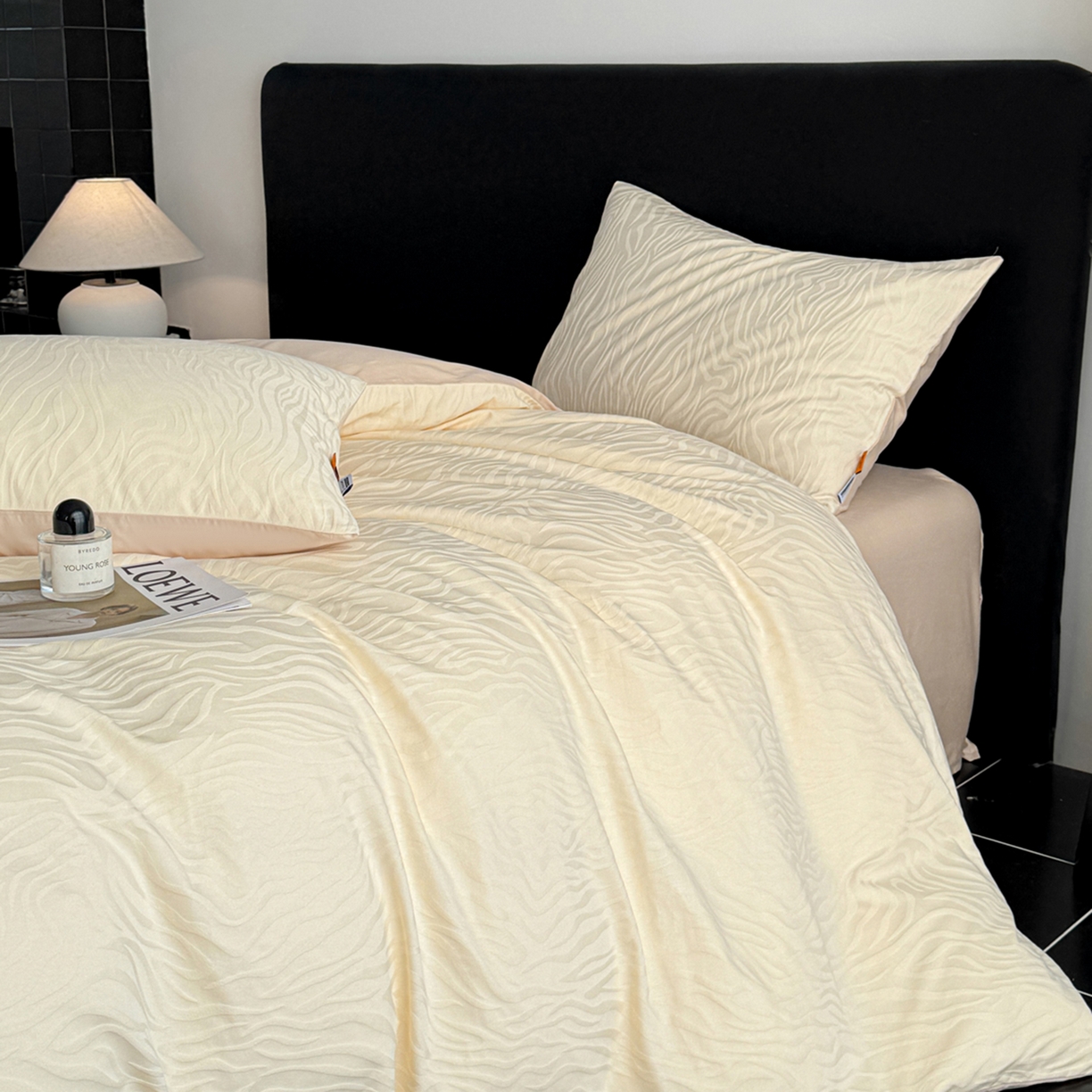 91家纺网 家纺一手货源 找家纺 女子家纺 2026新款40支全棉提花四件套--彩绘系列 青禾纹-奶咖