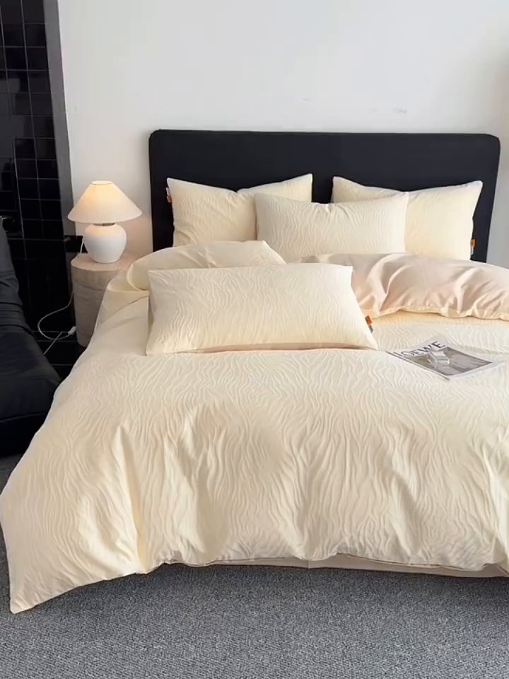 91家纺网 家纺一手货源 找家纺 女子家纺 2026新款40支全棉提花四件套--彩绘系列 青禾纹-奶咖