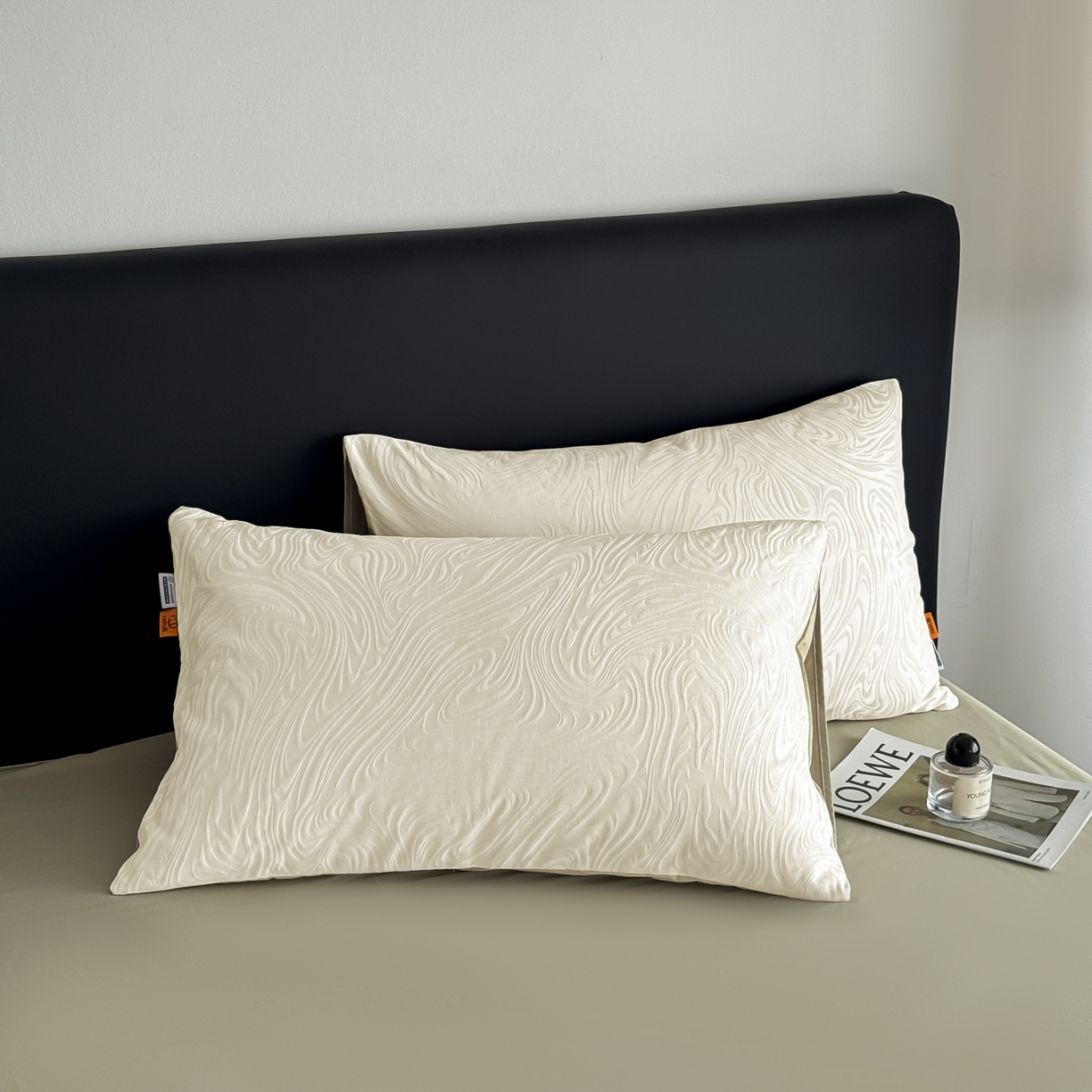 91家纺网 家纺一手货源 找家纺 女子家纺 2026新款40支全棉提花四件套--彩绘系列 青禾纹-松烟