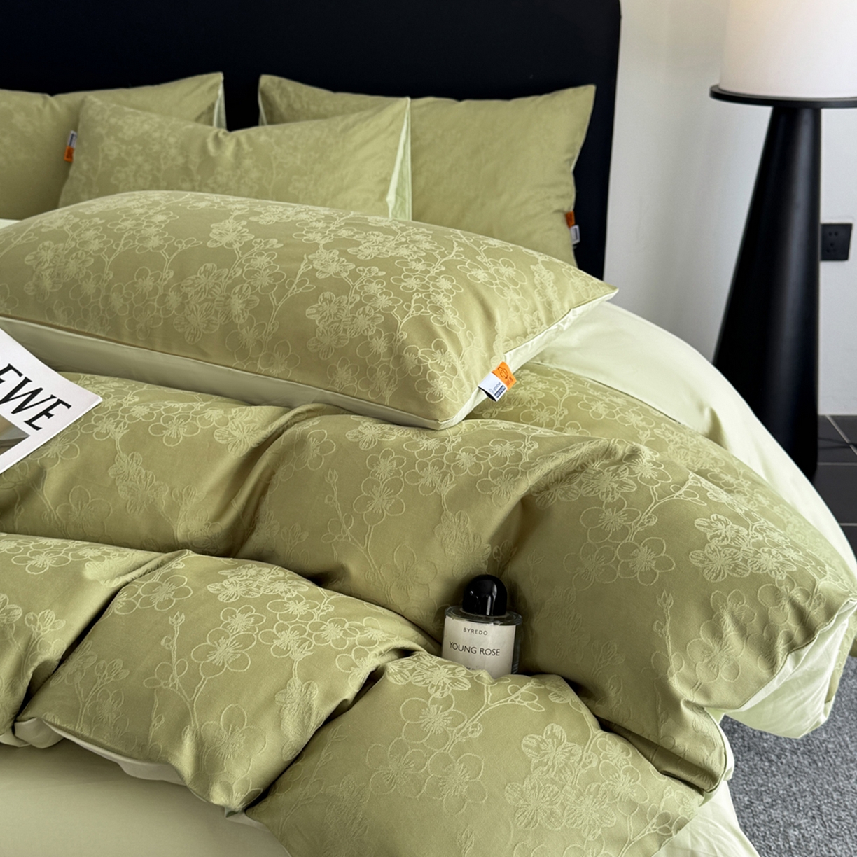 91家纺网 家纺一手货源 找家纺 女子家纺 2026新款40支全棉提花四件套--彩绘系列 青枝-梅影