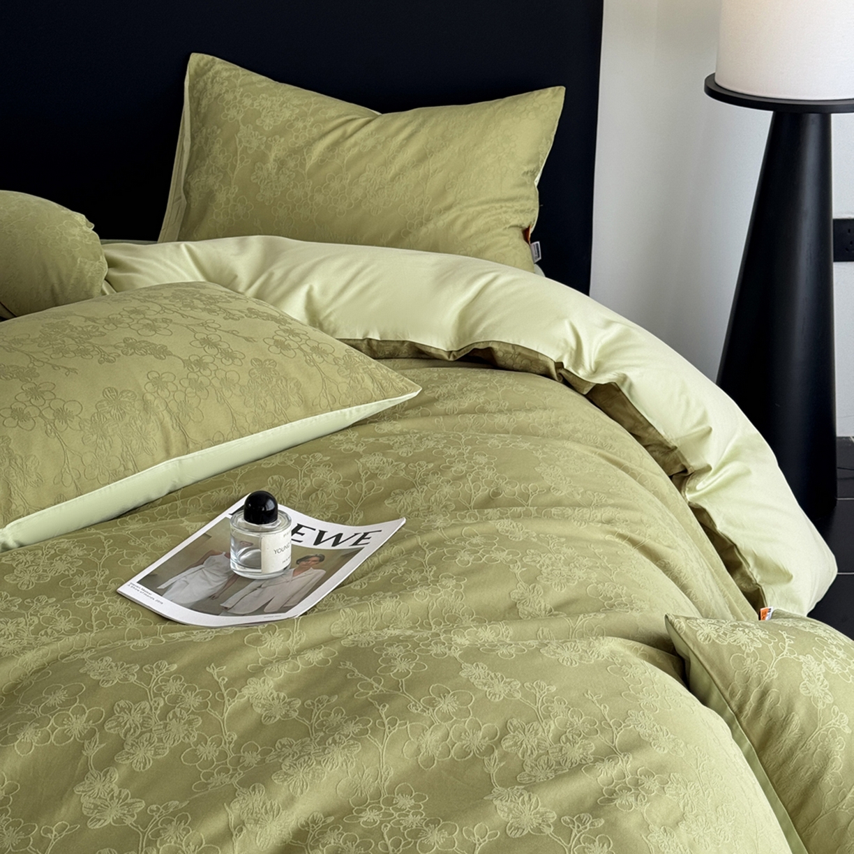 91家纺网 家纺一手货源 找家纺 女子家纺 2026新款40支全棉提花四件套--彩绘系列 青枝-梅影