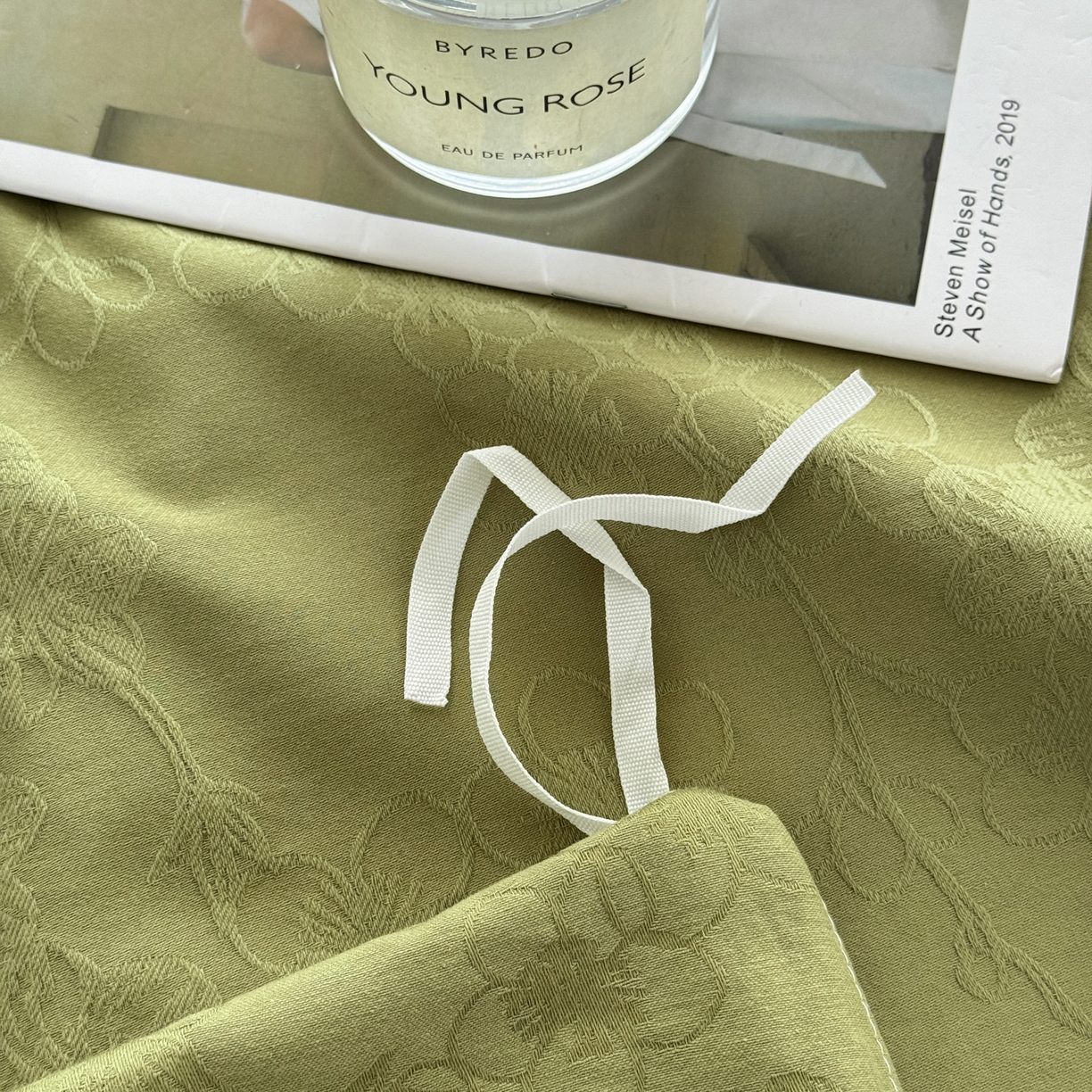 91家纺网 家纺一手货源 找家纺 女子家纺 2026新款40支全棉提花四件套--彩绘系列 青枝-梅影