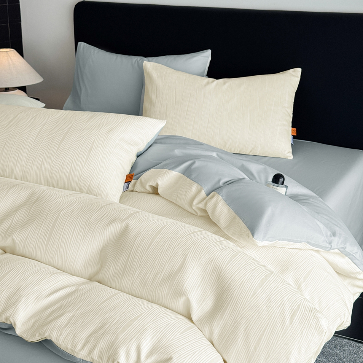 91家纺网 家纺一手货源 找家纺 女子家纺 2026新款40支全棉提花四件套--彩绘系列 素缕-留白