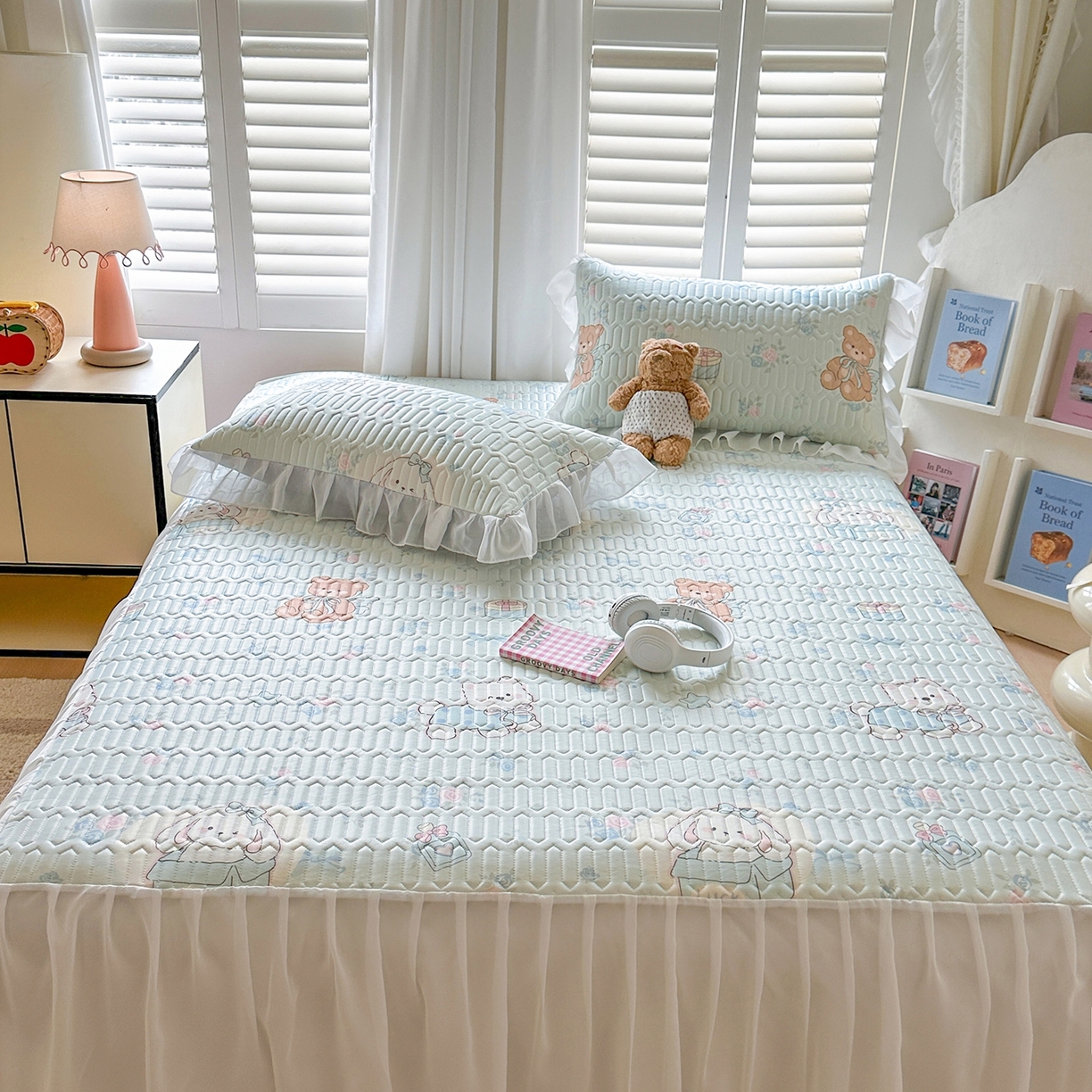 91家纺网 家纺一手货源 找家纺 慕澄2026新款小版印花床裙款乳胶凉席凉感丝夏被四件套 薄荷日记