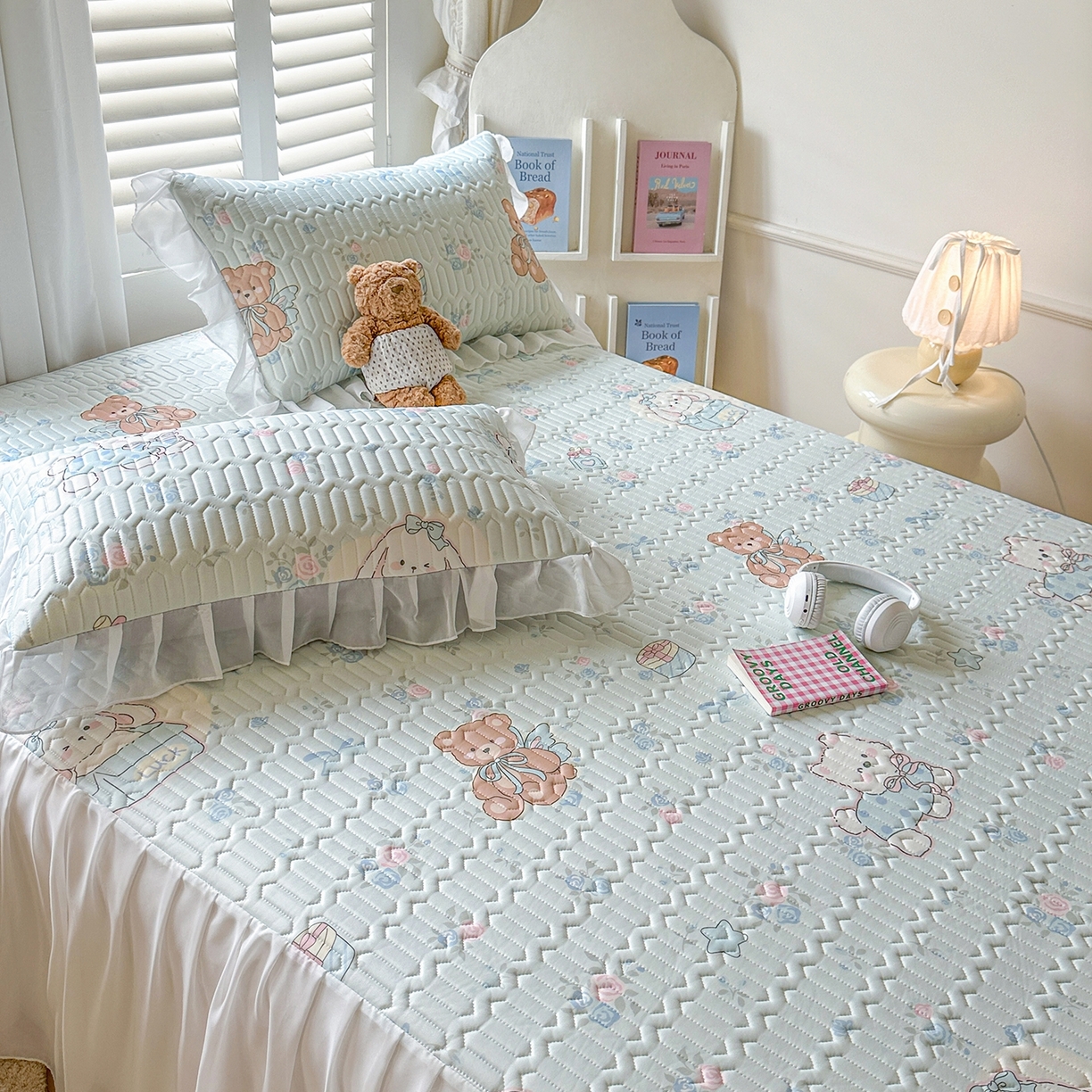 91家纺网 家纺一手货源 找家纺 慕澄2026新款小版印花床裙款乳胶凉席凉感丝夏被四件套 薄荷日记