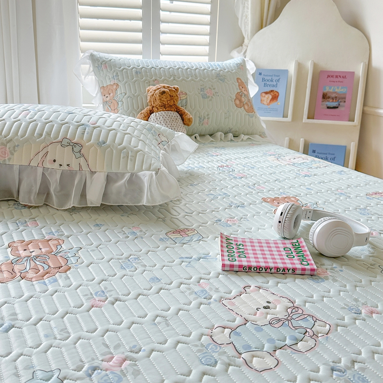 91家纺网 家纺一手货源 找家纺 慕澄2026新款小版印花床裙款乳胶凉席凉感丝夏被四件套 薄荷日记