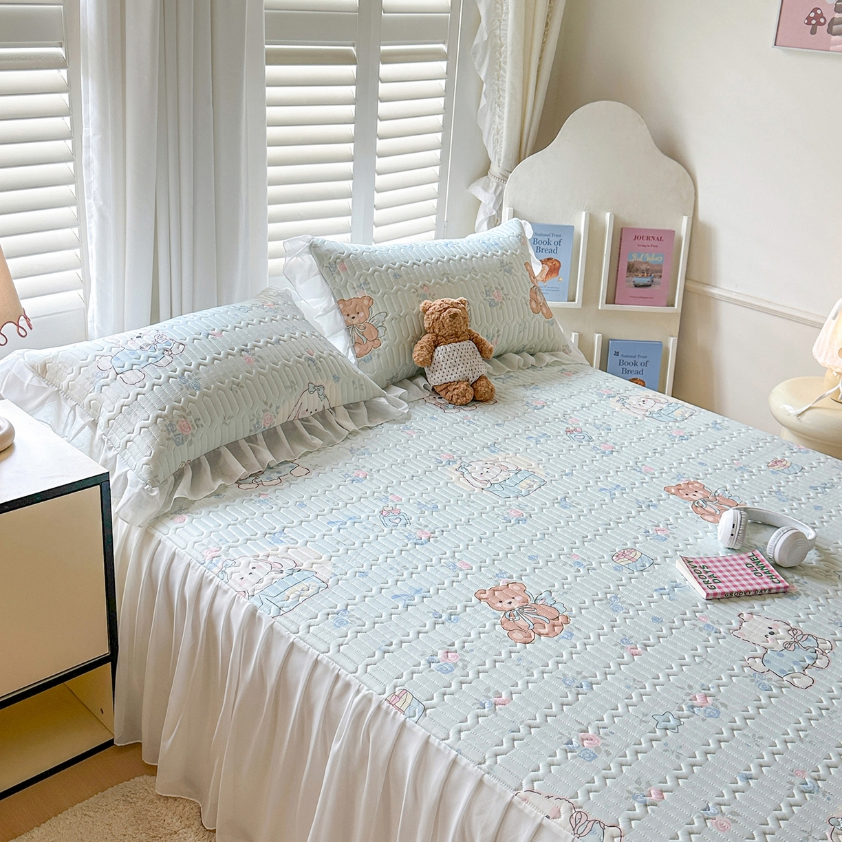 91家纺网 家纺一手货源 找家纺 慕澄2026新款小版印花床裙款乳胶凉席凉感丝夏被四件套 薄荷日记