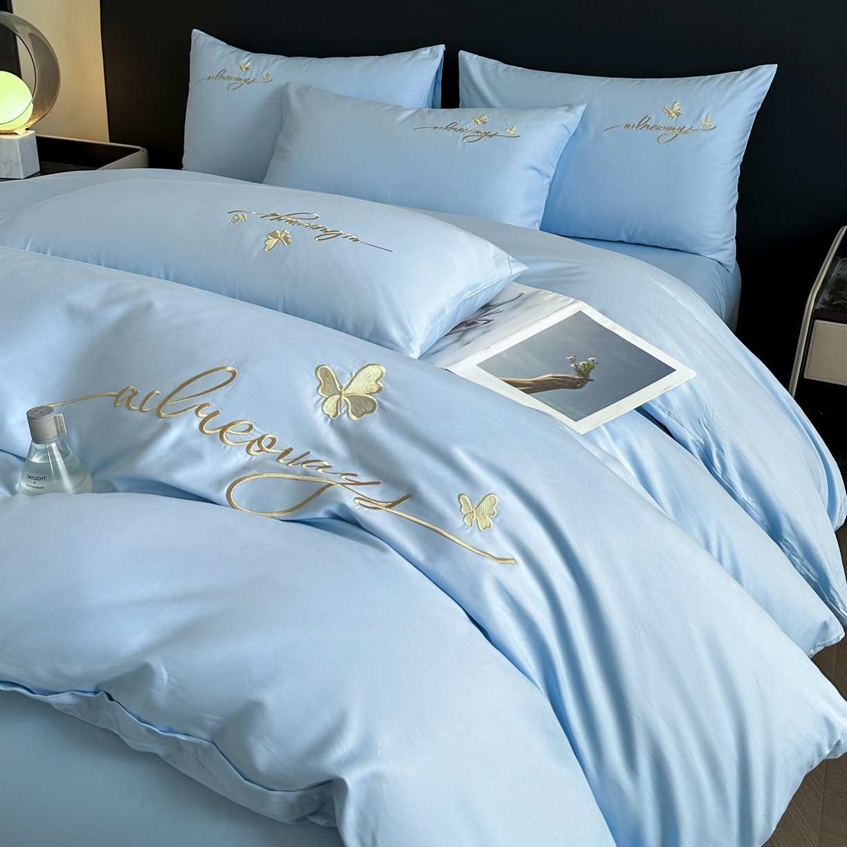 91家纺网 家纺一手货源 找家纺 湘雪家居 2026新款纯棉全棉长绒棉刺绣绣花高端礼盒四件套-蝶恋系列 舞蝶-天蓝