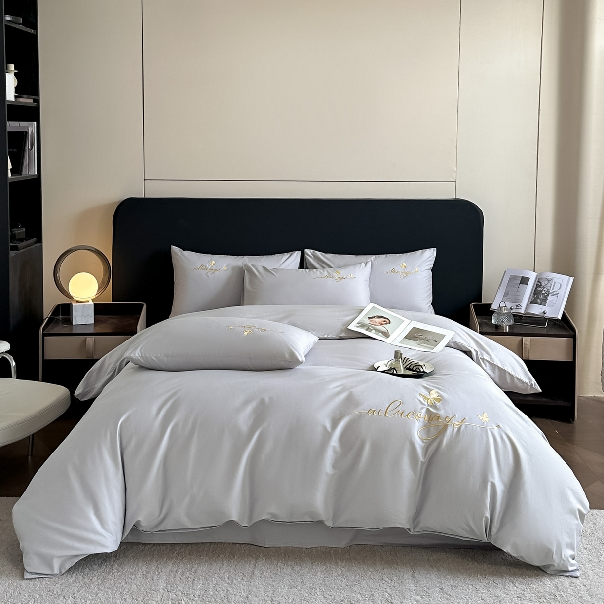 91家纺网 家纺一手货源 找家纺 湘雪家居 2026新款纯棉全棉长绒棉刺绣绣花高端礼盒四件套-蝶恋系列 舞蝶-淡灰