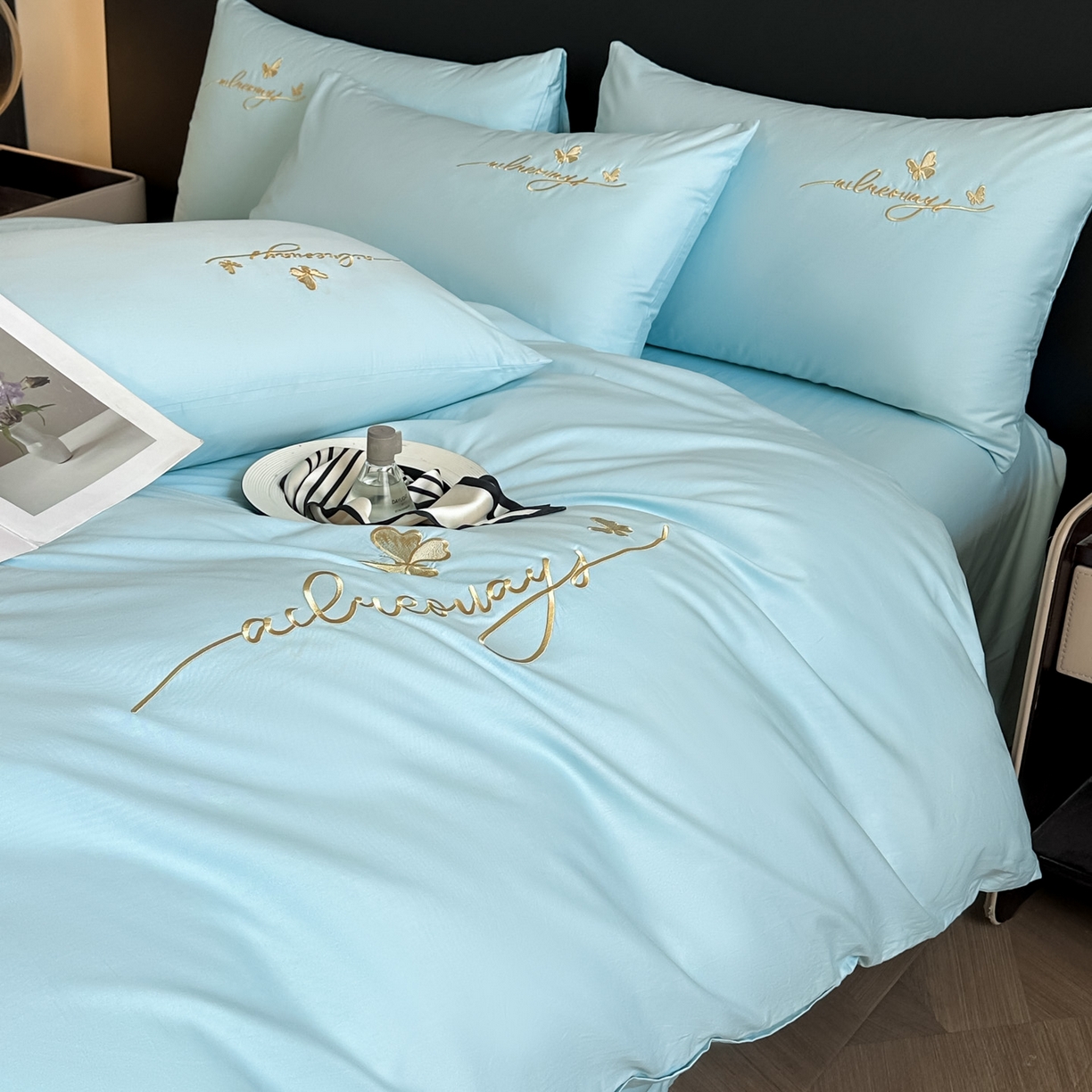 91家纺网 家纺一手货源 找家纺 湘雪家居 2026新款纯棉全棉长绒棉刺绣绣花高端礼盒四件套-蝶恋系列 舞蝶-天青