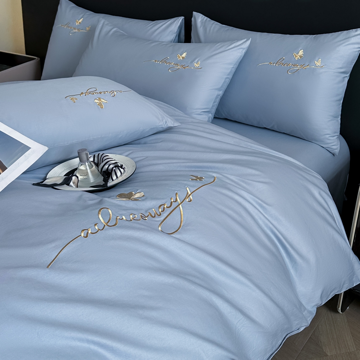 91家纺网 家纺一手货源 找家纺 湘雪家居 2026新款纯棉全棉长绒棉刺绣绣花高端礼盒四件套-蝶恋系列 舞蝶-海蓝