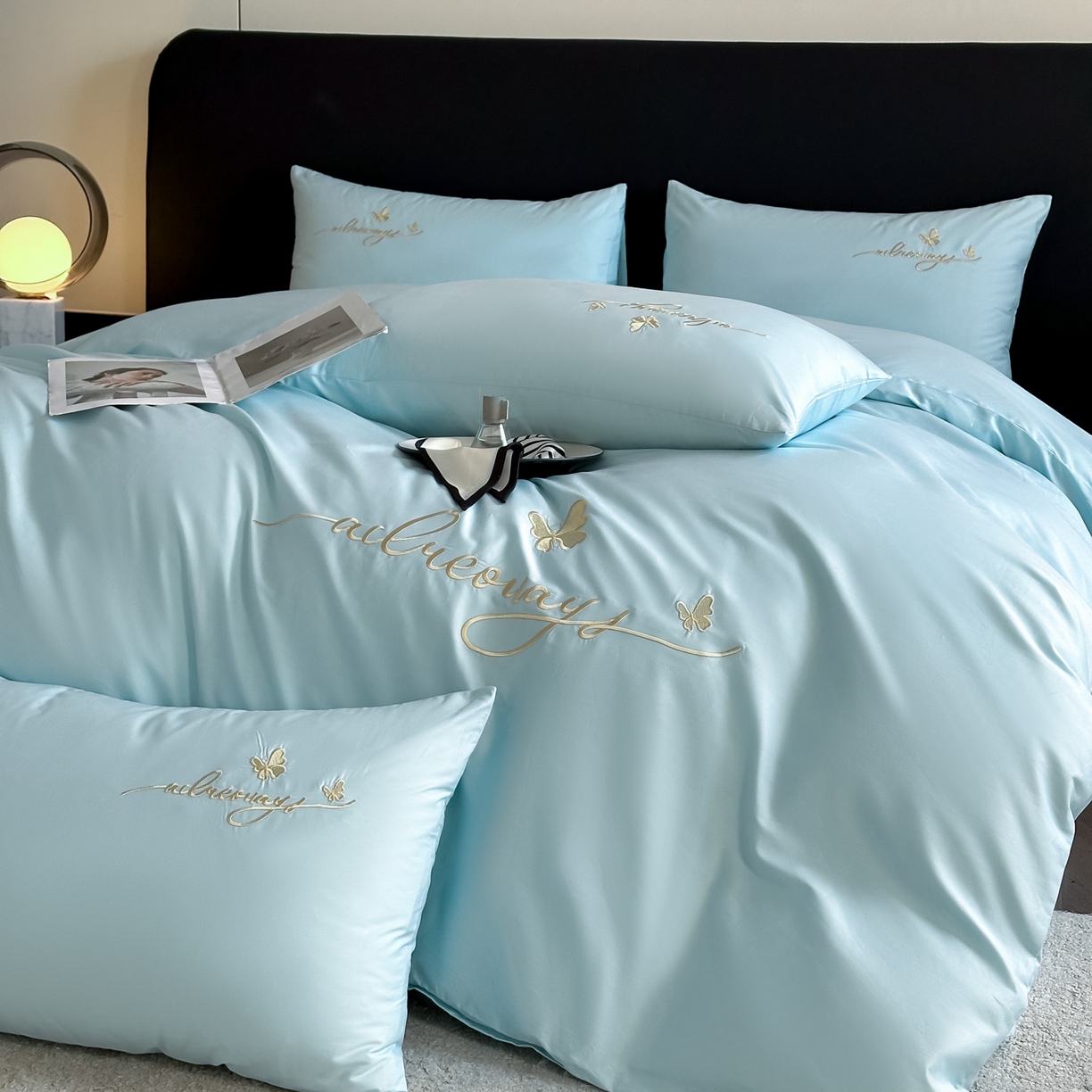 91家纺网 家纺一手货源 找家纺 湘雪家居 2026新款纯棉全棉长绒棉刺绣绣花高端礼盒四件套-蝶恋系列 舞蝶-天青