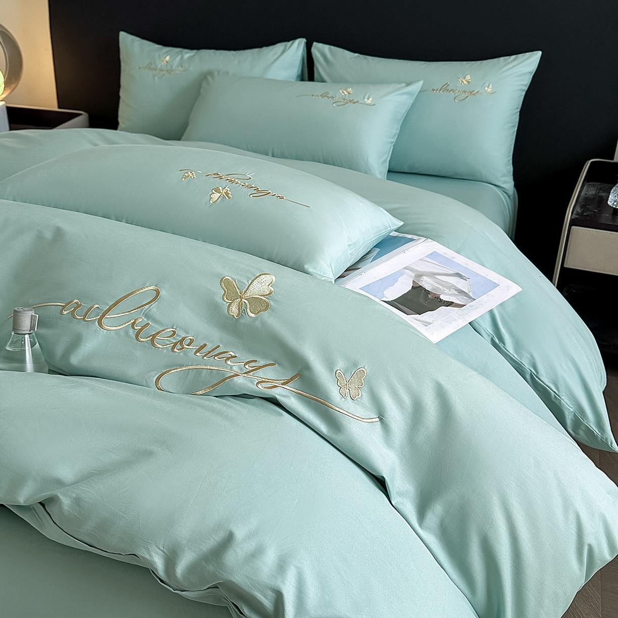 91家纺网 家纺一手货源 找家纺 湘雪家居 2026新款纯棉全棉长绒棉刺绣绣花高端礼盒四件套-蝶恋系列 舞蝶-水绿