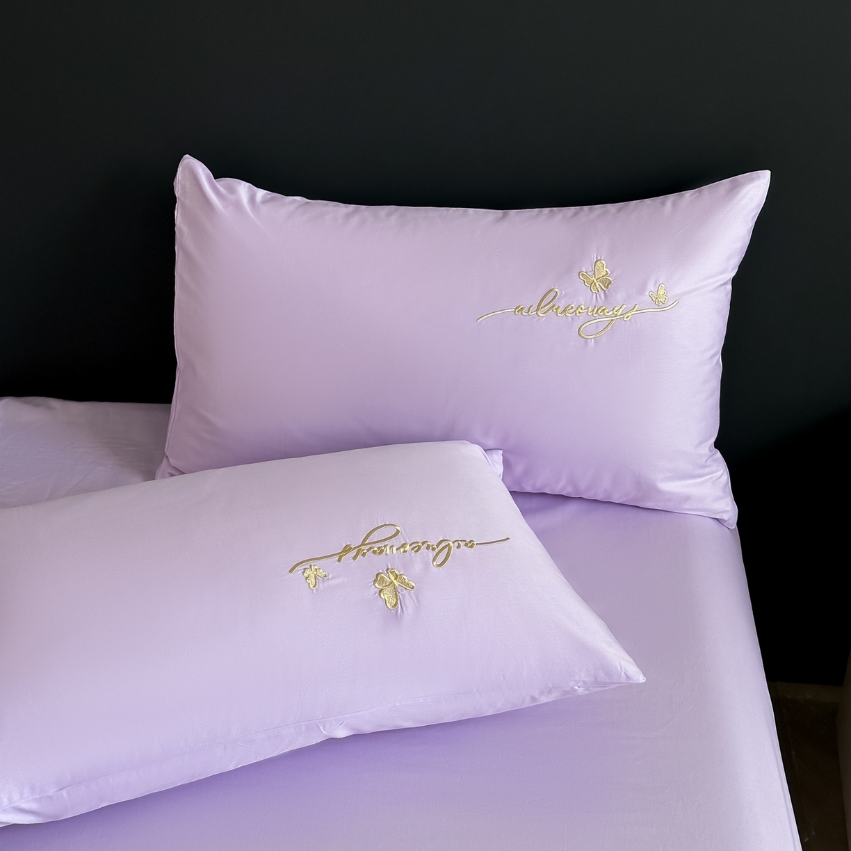 91家纺网 家纺一手货源 找家纺 湘雪家居 2026新款纯棉全棉长绒棉刺绣绣花高端礼盒四件套-蝶恋系列 舞蝶-淡紫