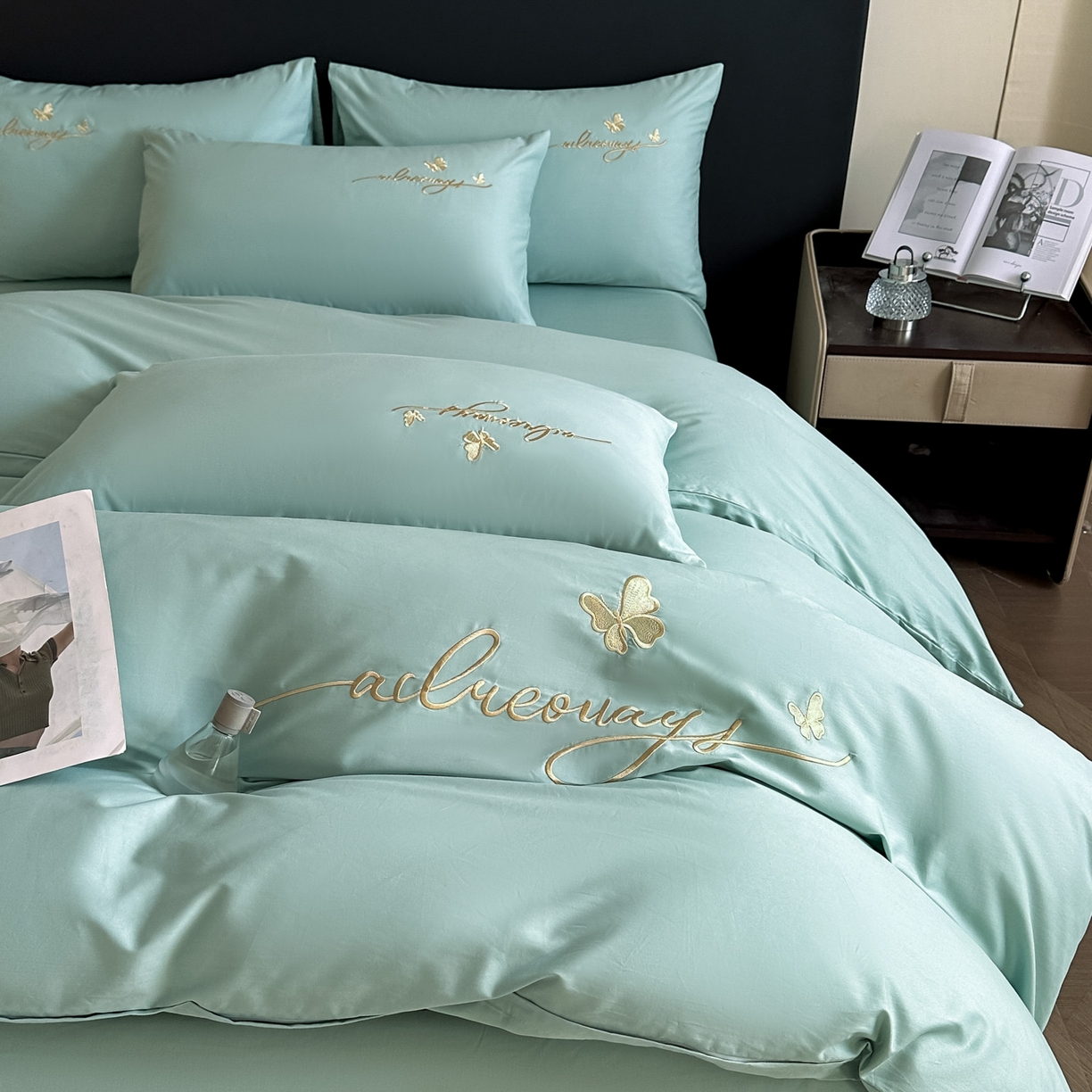 91家纺网 家纺一手货源 找家纺 湘雪家居 2026新款纯棉全棉长绒棉刺绣绣花高端礼盒四件套-蝶恋系列 舞蝶-水绿