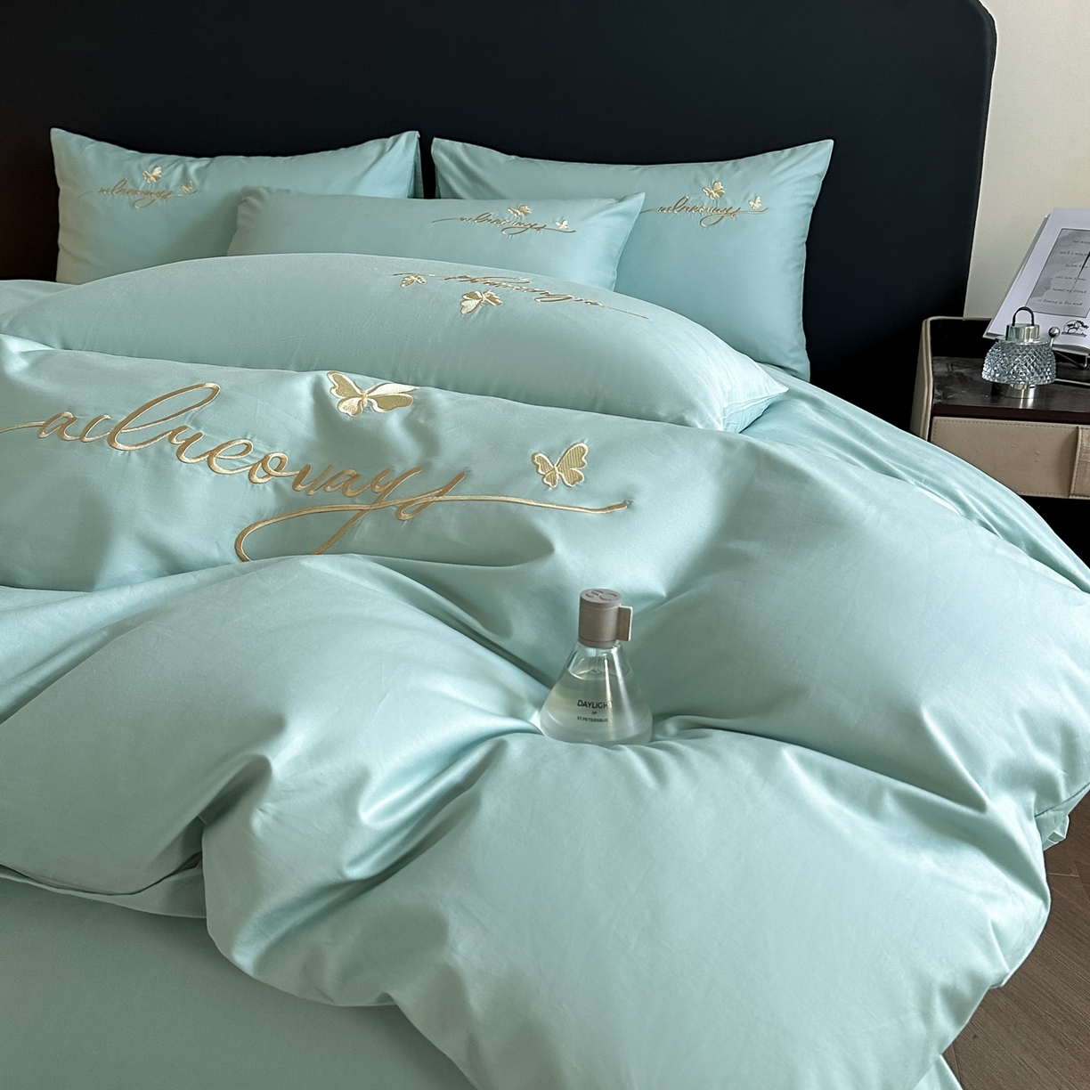 91家纺网 家纺一手货源 找家纺 湘雪家居 2026新款纯棉全棉长绒棉刺绣绣花高端礼盒四件套-蝶恋系列 舞蝶-水绿