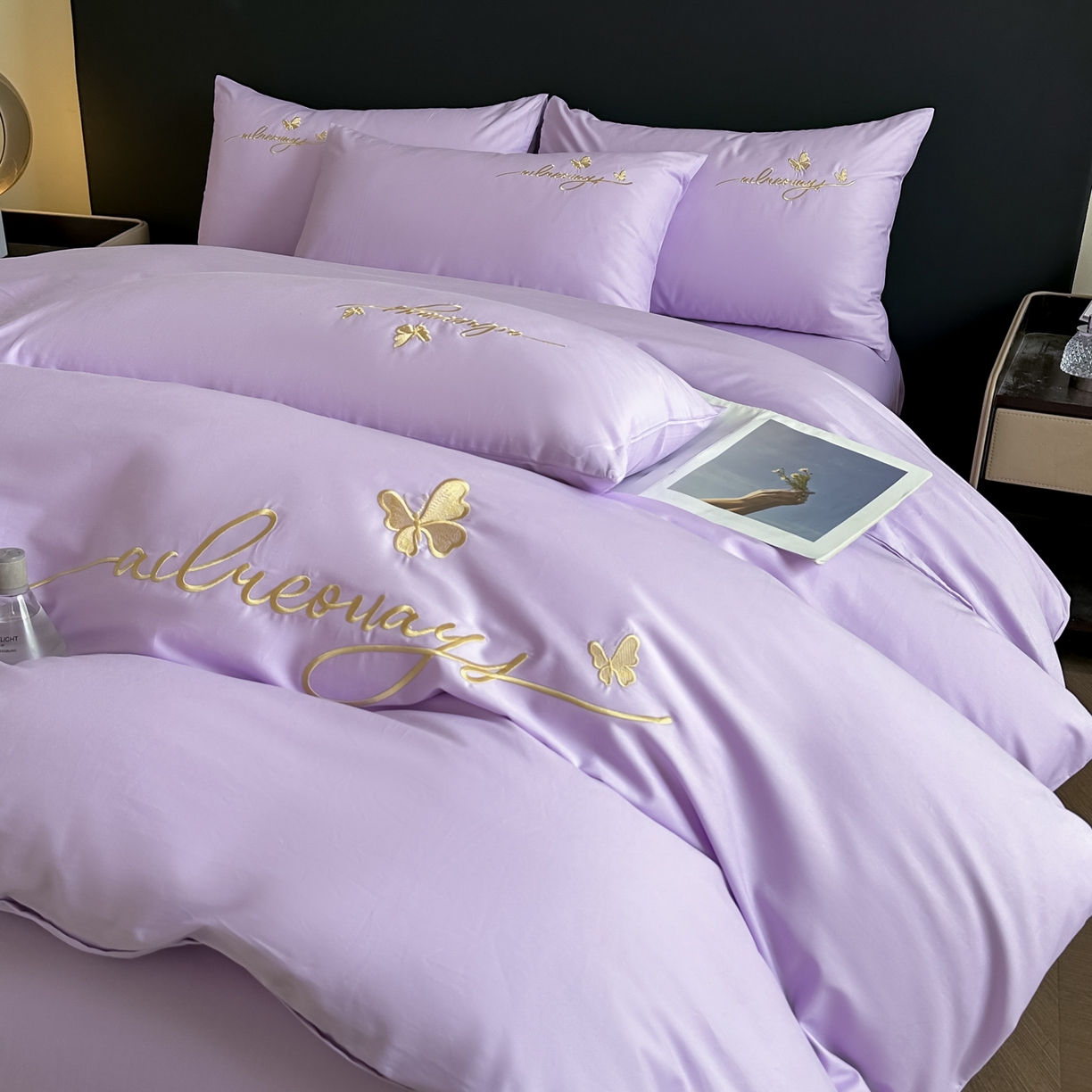 91家纺网 家纺一手货源 找家纺 湘雪家居 2026新款纯棉全棉长绒棉刺绣绣花高端礼盒四件套-蝶恋系列 舞蝶-淡紫