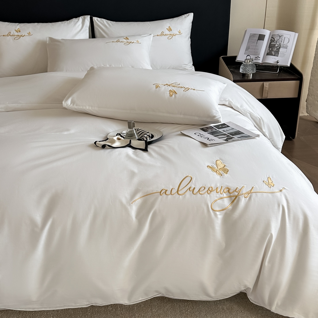 91家纺网 家纺一手货源 找家纺 湘雪家居 2026新款纯棉全棉长绒棉刺绣绣花高端礼盒四件套-蝶恋系列 舞蝶-玉白