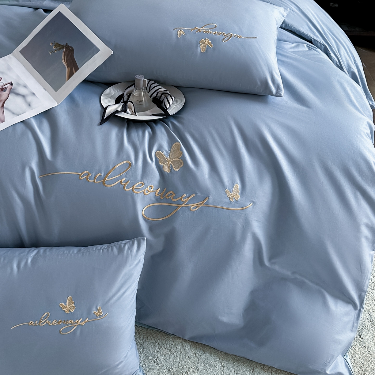 91家纺网 家纺一手货源 找家纺 湘雪家居 2026新款纯棉全棉长绒棉刺绣绣花高端礼盒四件套-蝶恋系列 舞蝶-海蓝