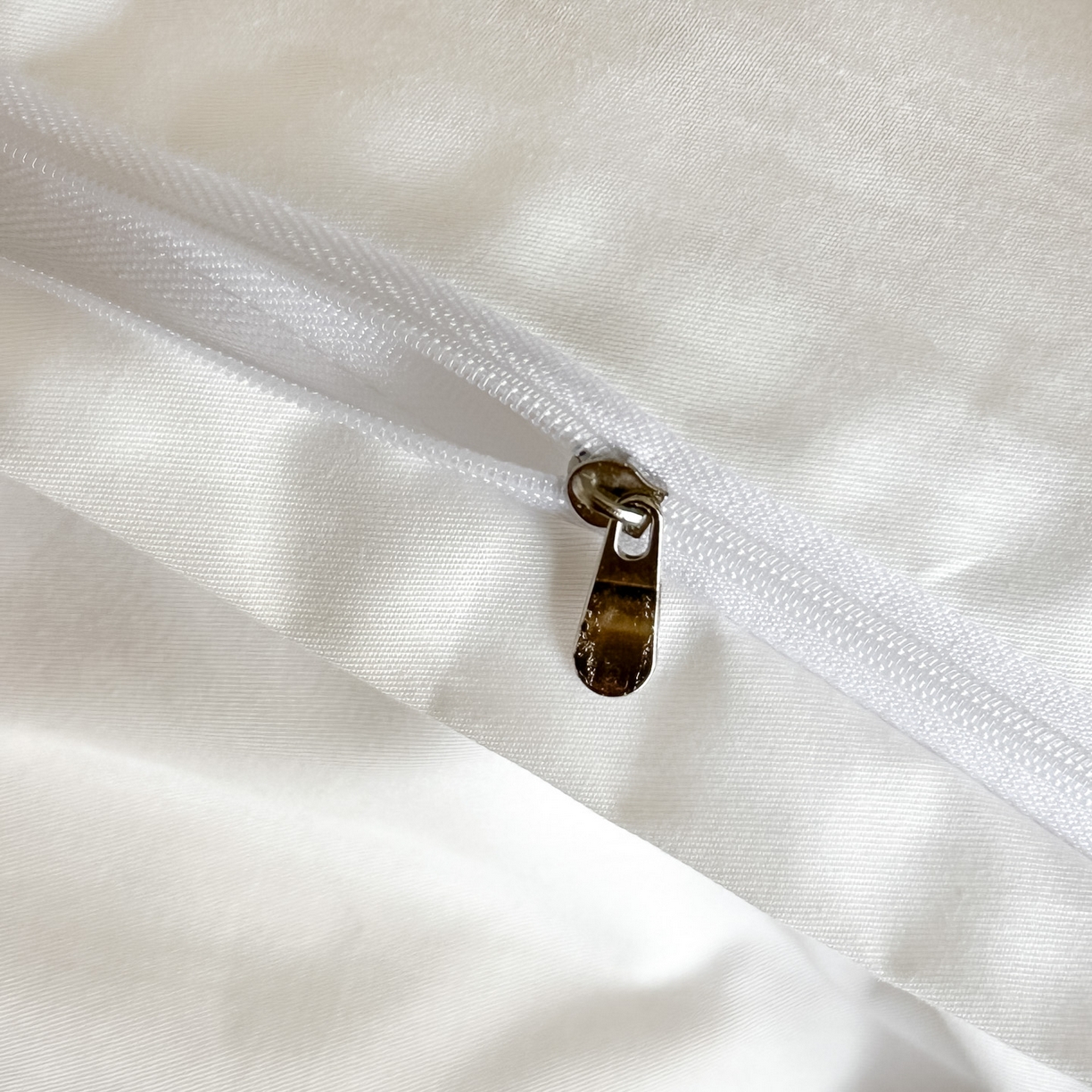 91家纺网 家纺一手货源 找家纺 湘雪家居 2026新款纯棉全棉长绒棉刺绣绣花高端礼盒四件套-蝶恋系列 舞蝶-玉白