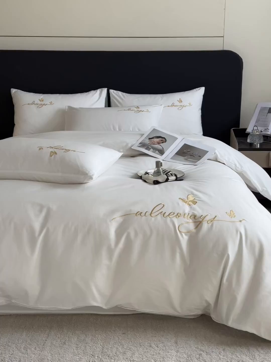 91家纺网 家纺一手货源 找家纺 湘雪家居 2026新款纯棉全棉长绒棉刺绣绣花高端礼盒四件套-蝶恋系列 舞蝶-玉白