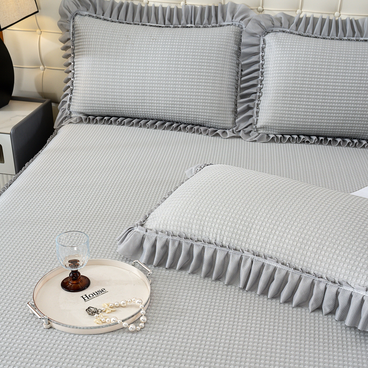 91家纺网 家纺一手货源 找家纺 悦织湾家纺 2026新款床裙款3D华夫格豆豆凉席三件套千鸟阁凉豆豆冰爽夏凉席子三件套 华夫格-浅灰