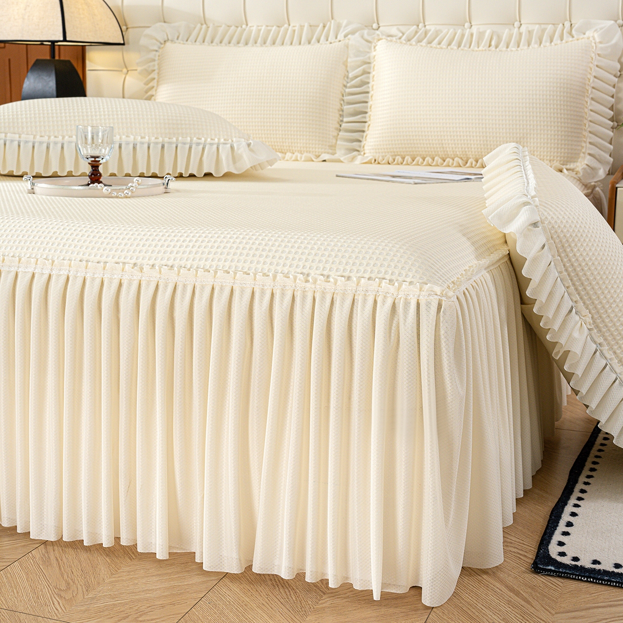 91家纺网 家纺一手货源 找家纺 悦织湾家纺 2026新款床裙款3D华夫格豆豆凉席三件套千鸟阁凉豆豆冰爽夏凉席子三件套 华夫格-米白