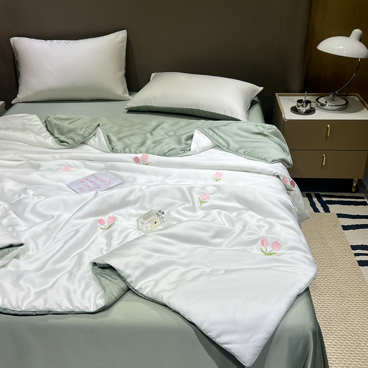 91家纺网 家纺一手货源 找家纺 （总）晨曦家纺 2026新款水洗天丝真丝绣花夏被四件套夏凉被高档刺绣